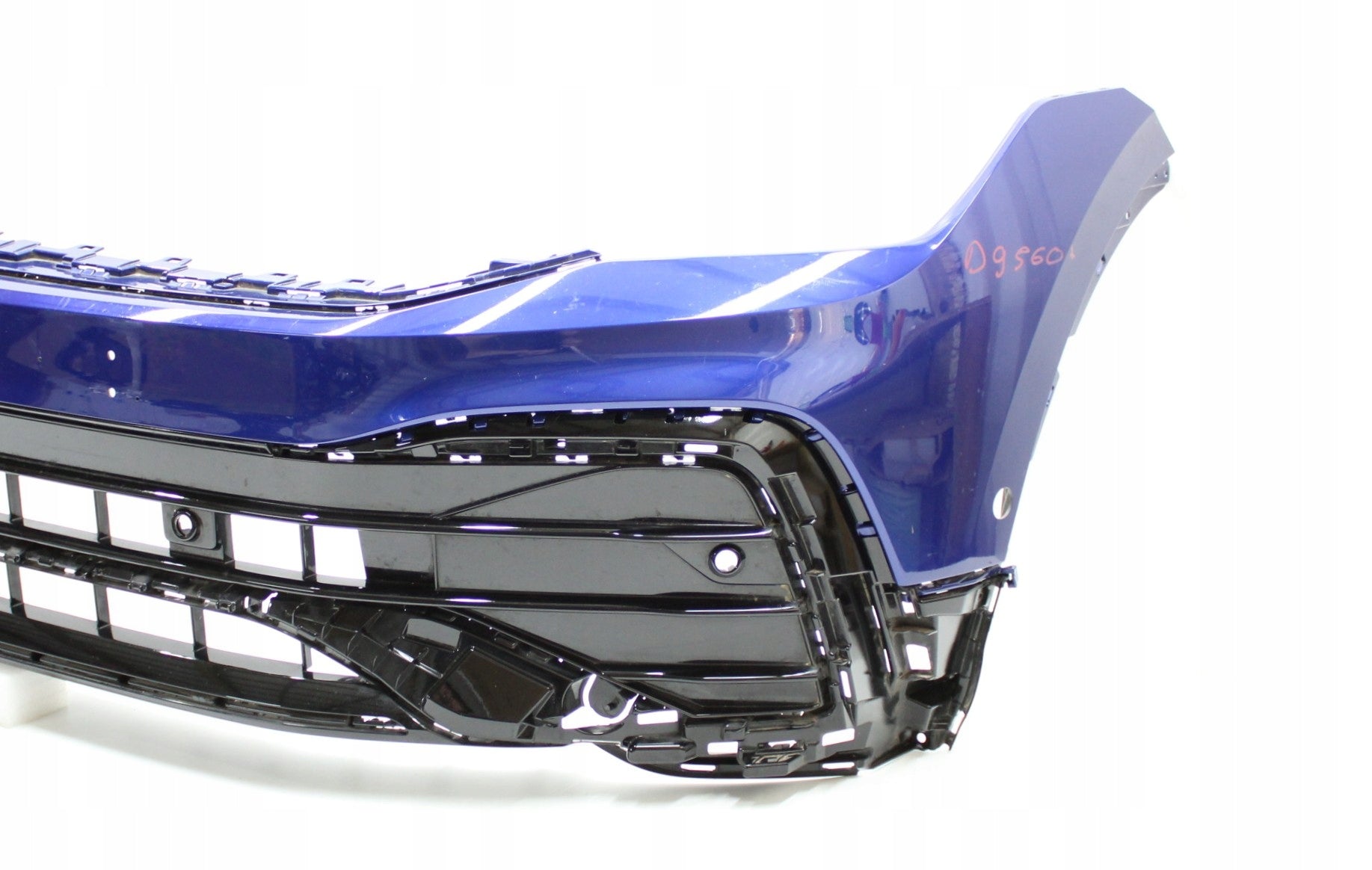 VW TIGUAN II LIFT R LINE 5NA FRONT BUMPER ORG + GRILLE