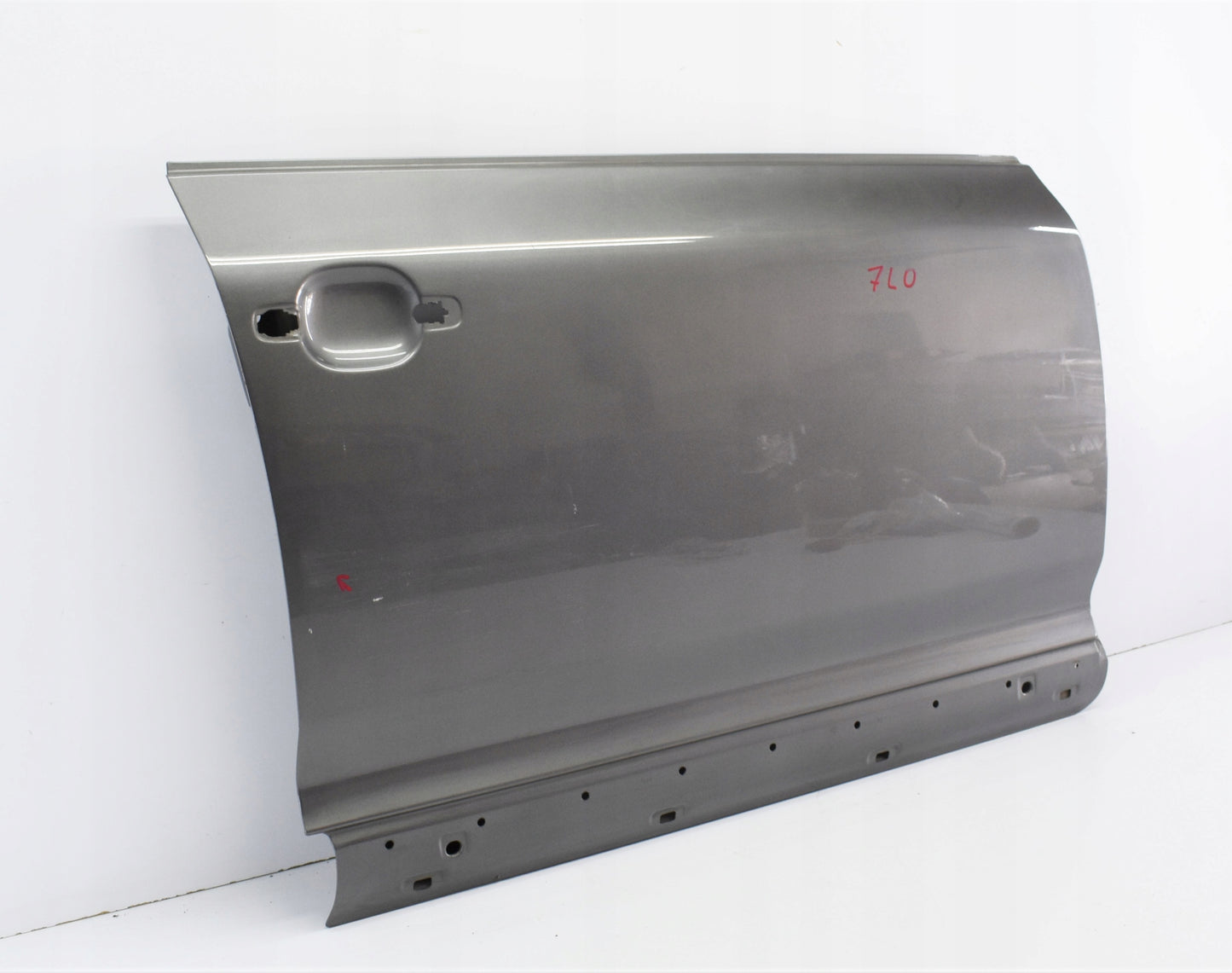 VW TOUAREG 7L0 Right Front Door OEM