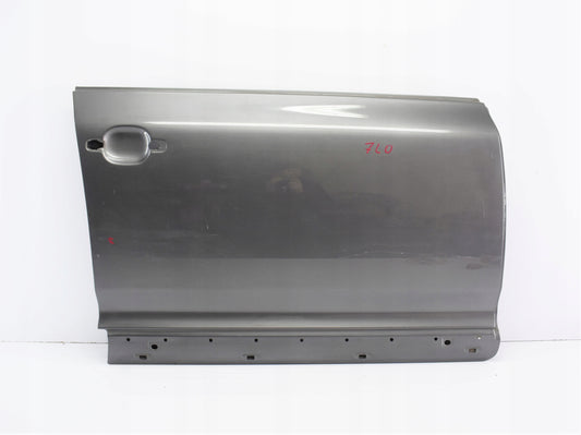 VW TOUAREG 7L0 Right Front Door OEM