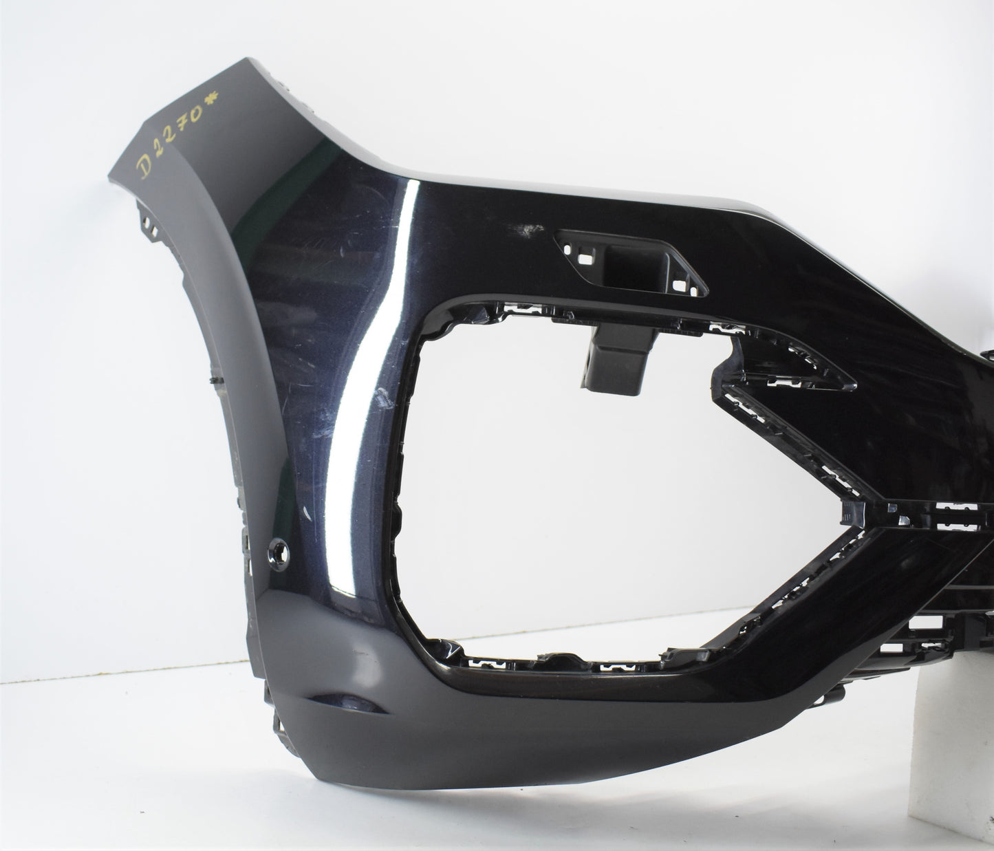 VW TOUAREG III 760 R LINE ZDERZAK PRZÓD PRZEDNI