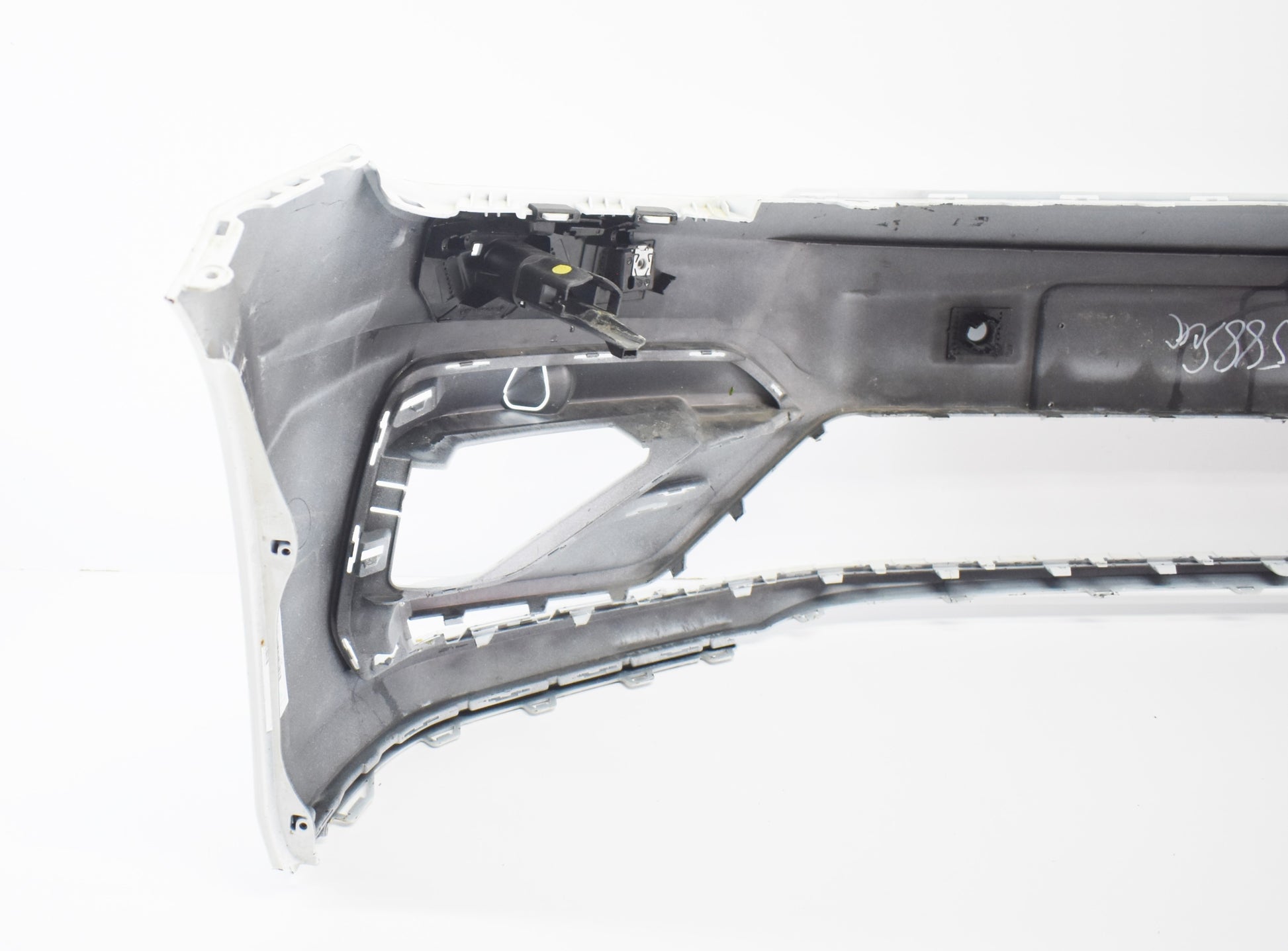 VW TOURAN 5TA R LINE FRONT BUMPER SUPER ORIGINAL CONDITION