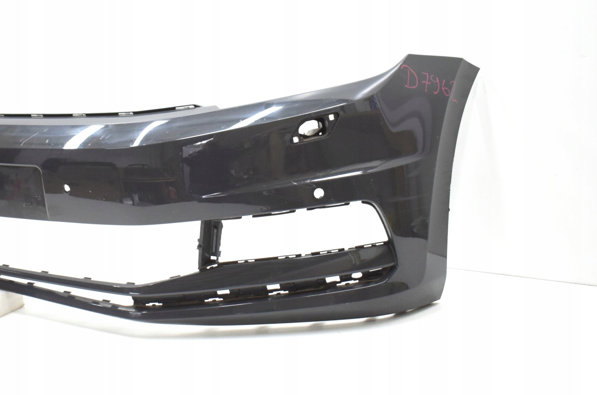 VW TOURAN 5TA FRONT BUMPER ORG