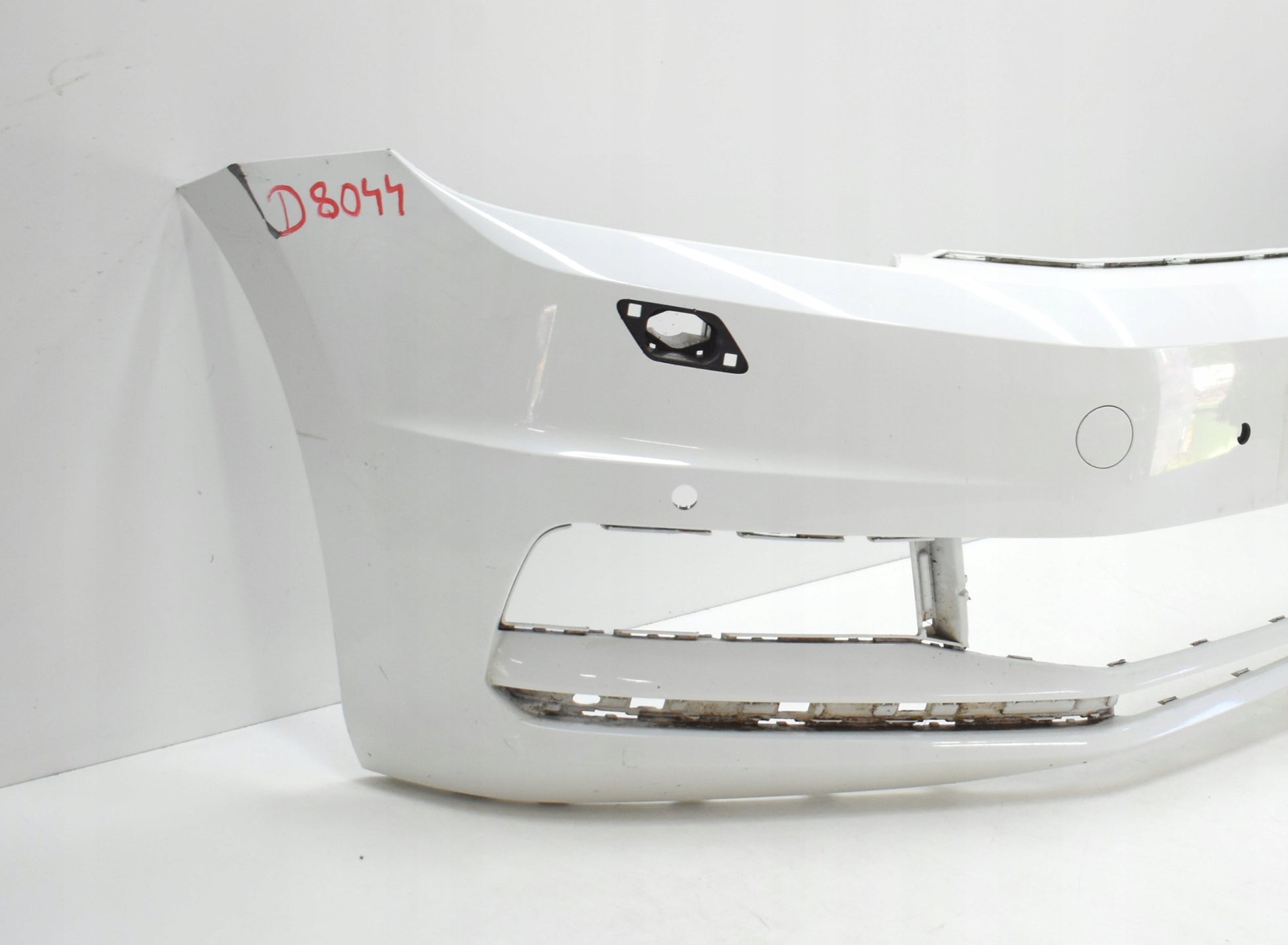 VW TOURAN 5TA FRONT BUMPER ORG