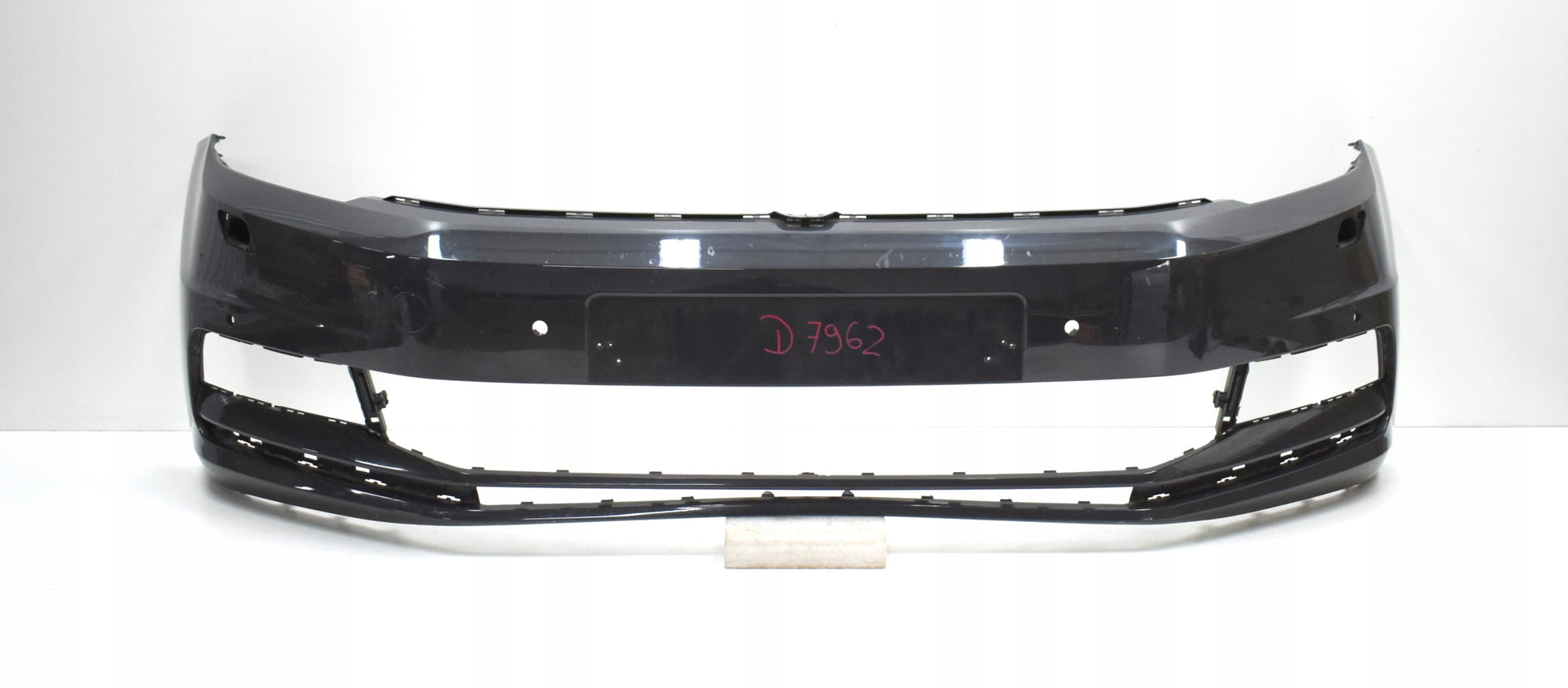 VW TOURAN 5TA FRONT BUMPER ORG