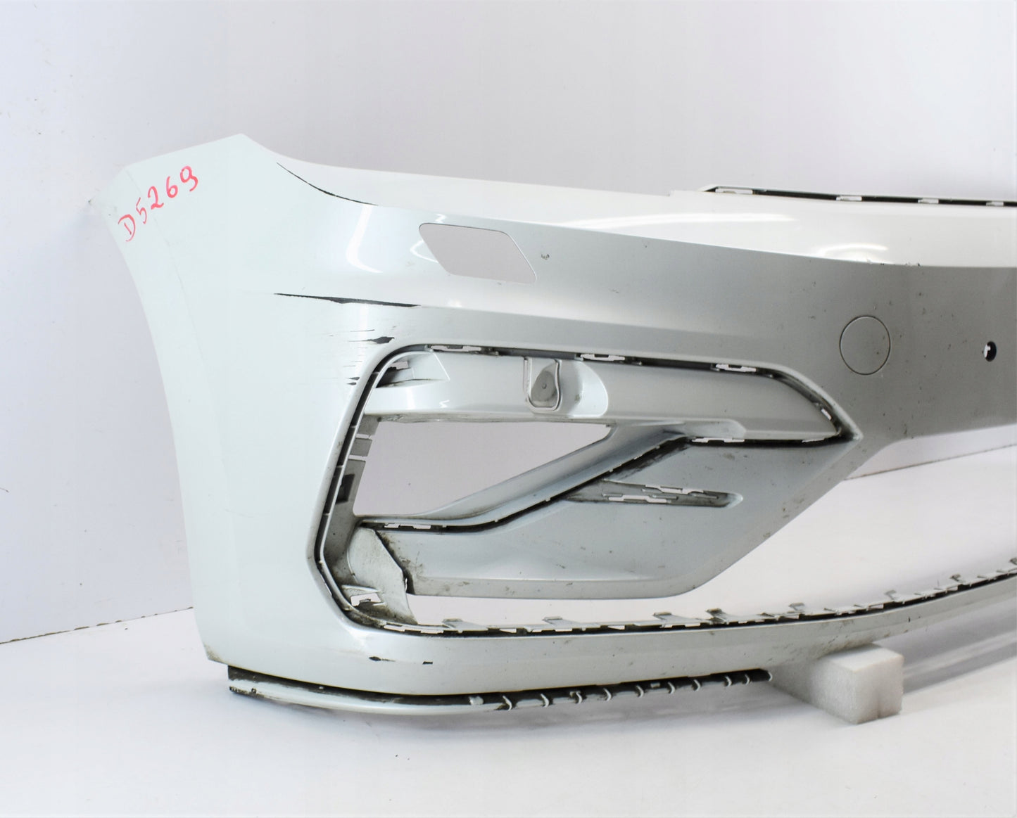 VW TOURAN III 5TA R LINE FRONT BUMPER ORG