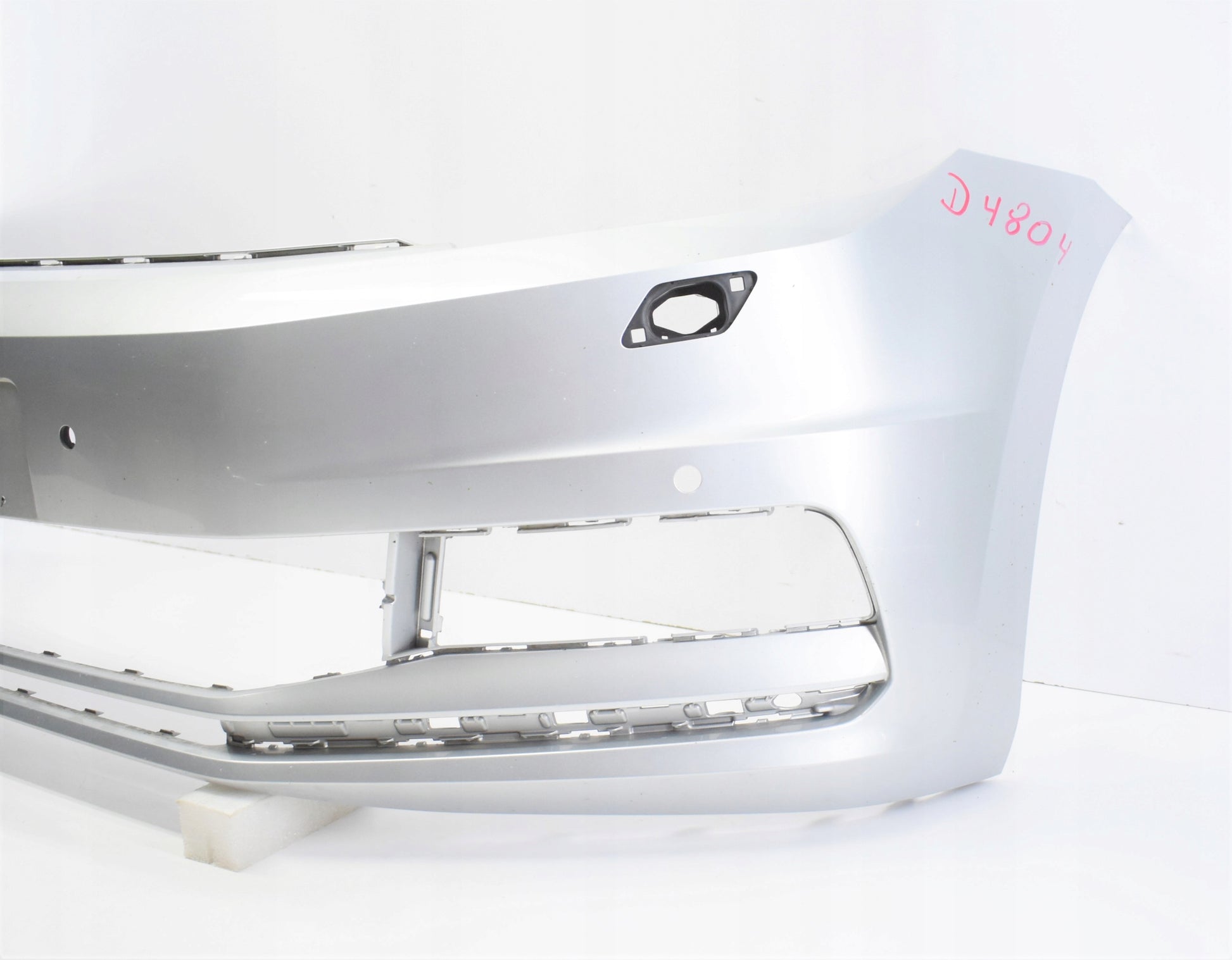 VW TOURAN III 5TA FRONT BUMPER EXCELLENT CONDITION