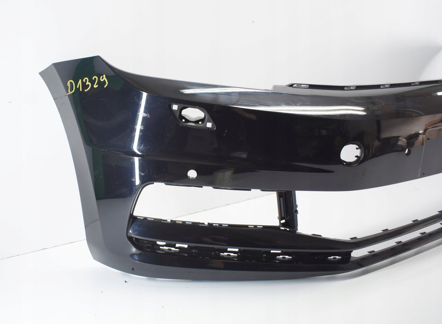 VW TOURAN III 5TA FRONT BUMPER EXCELLENT CONDITION