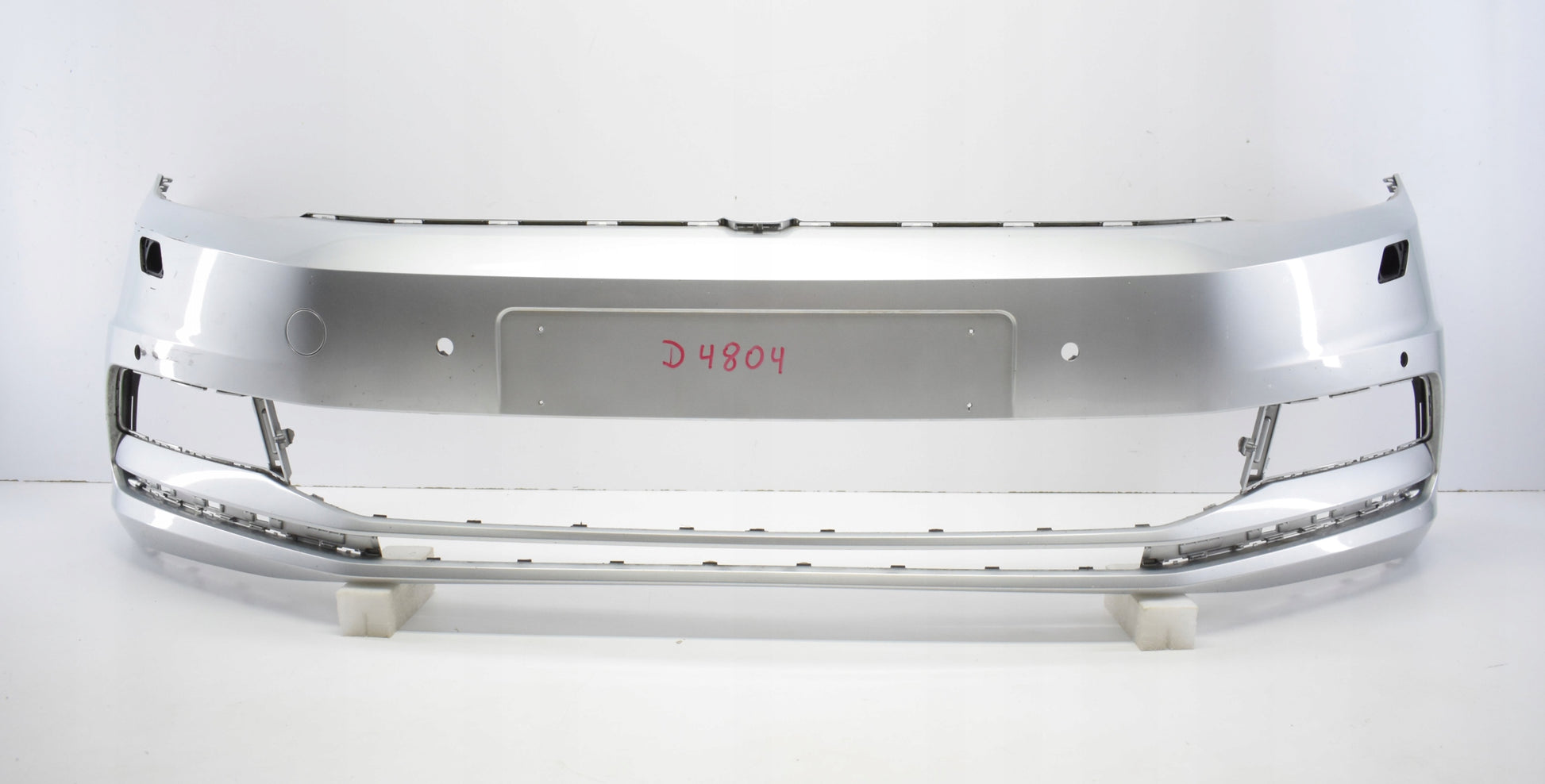 VW TOURAN III 5TA FRONT BUMPER EXCELLENT CONDITION