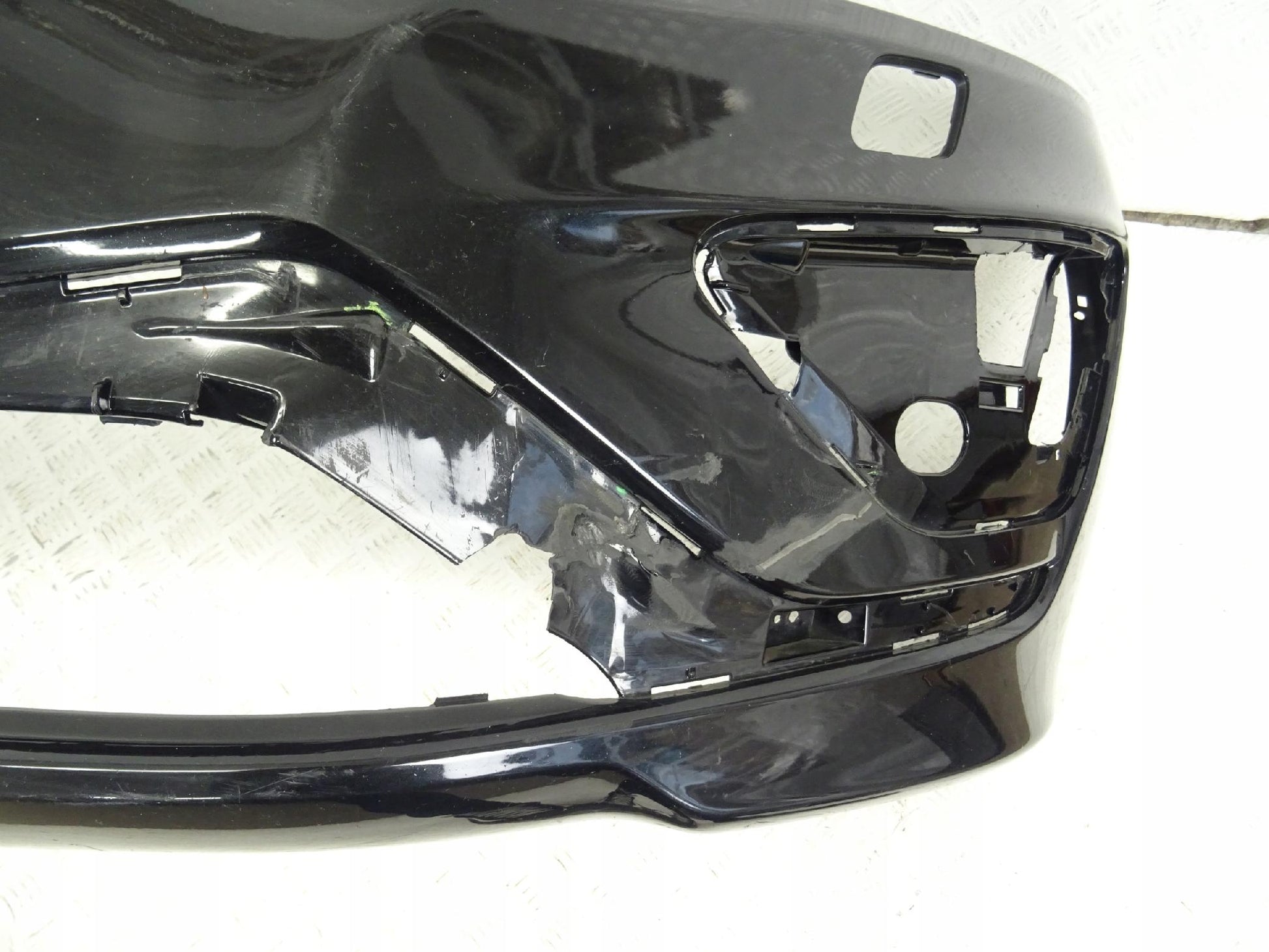 Volvo XC60 R-Design LIFT Front Bumper