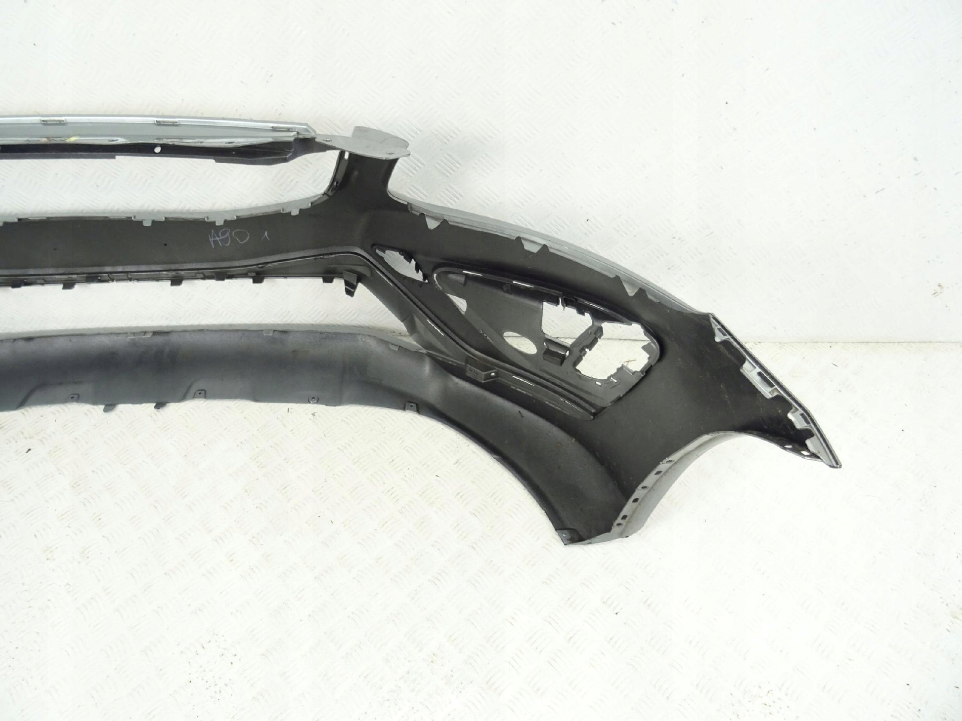 Volvo XC60 R-Design LIFT Front Bumper