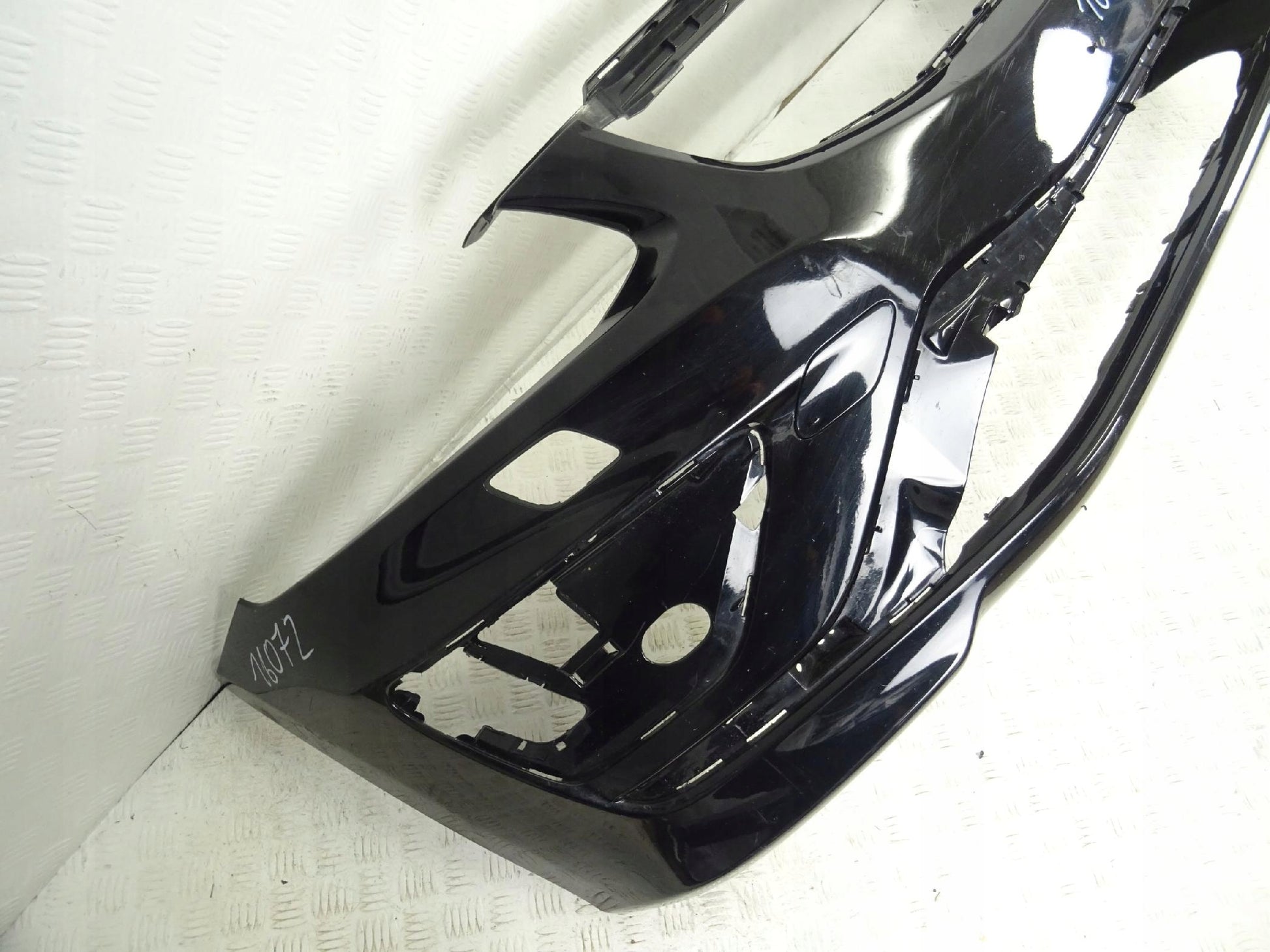 Volvo XC60 R-Design LIFT Front Bumper