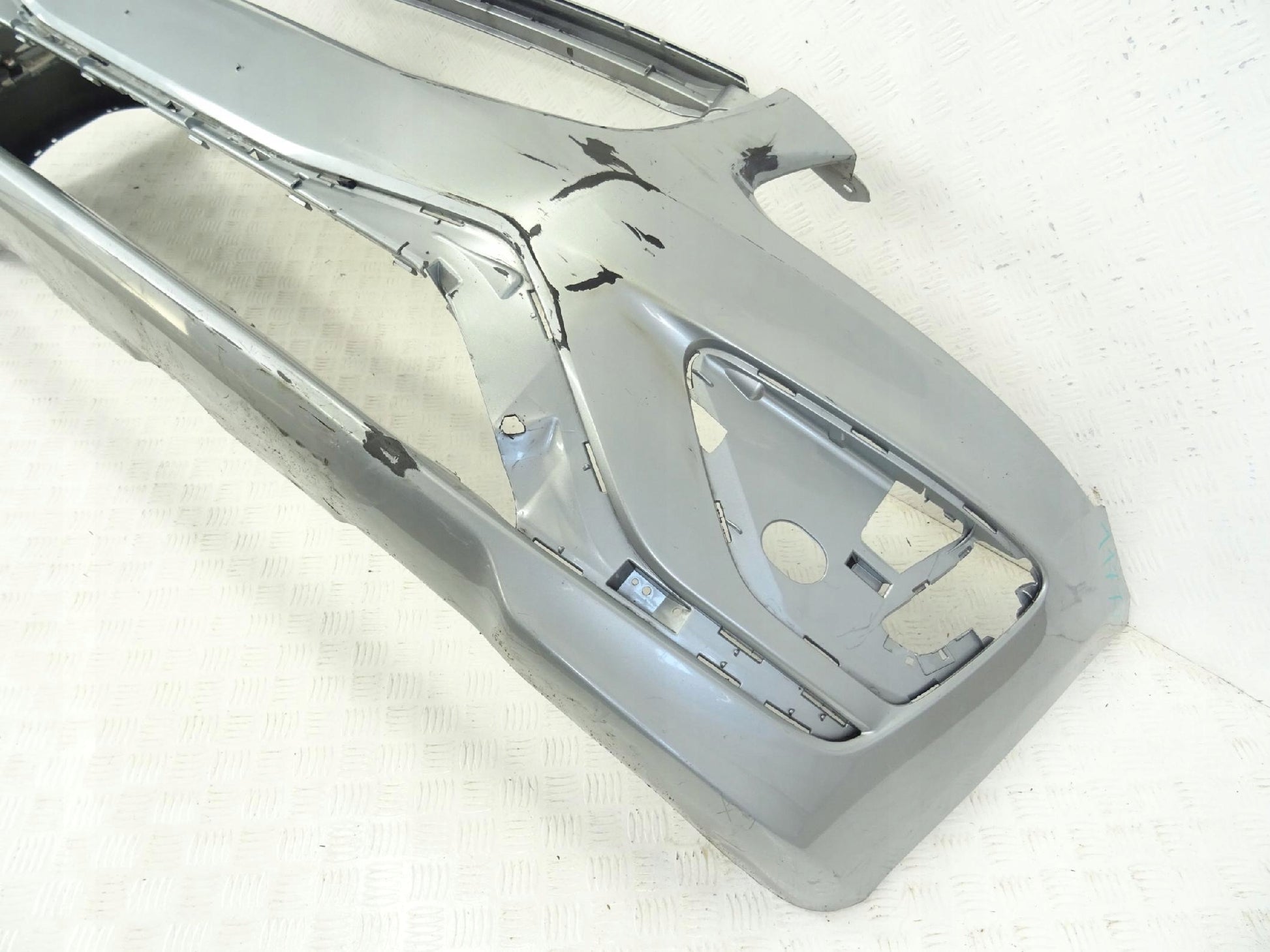 Volvo XC60 R-Design LIFT Front Bumper