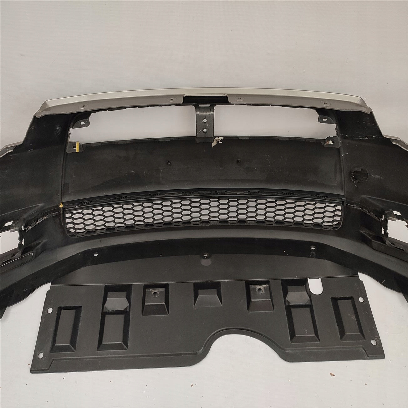 FRONT BUMPER MITSUBISHI COLT LIFT 08-12 6400C105