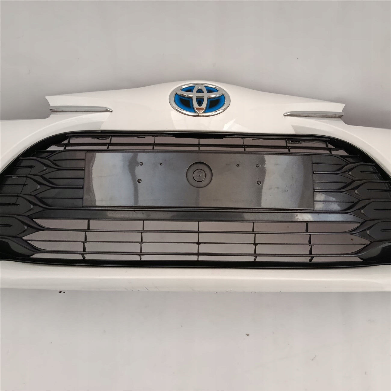 FRONT BUMPER TOYOTA YARIS 4 IV 52119-0DA40