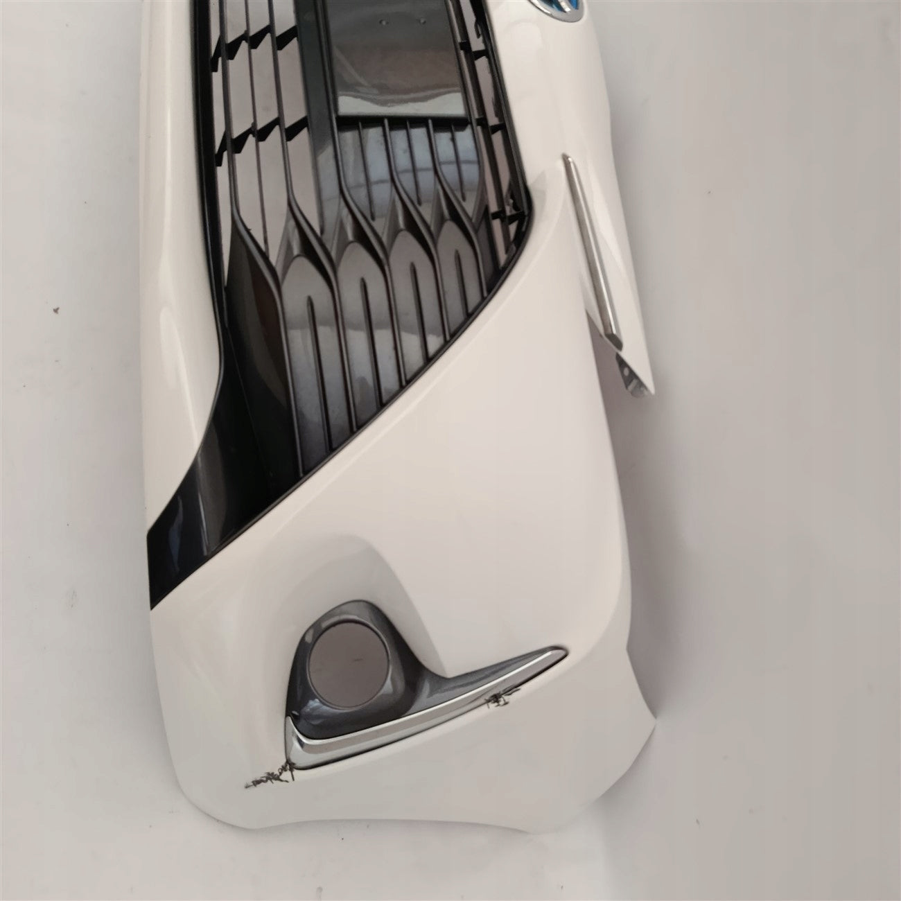 FRONT BUMPER TOYOTA YARIS 4 IV 52119-0DA40