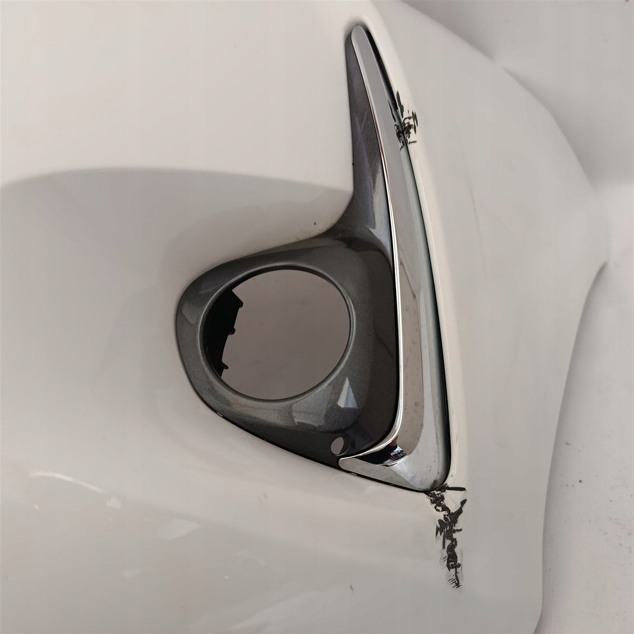 FRONT BUMPER TOYOTA YARIS 4 IV 52119-0DA40