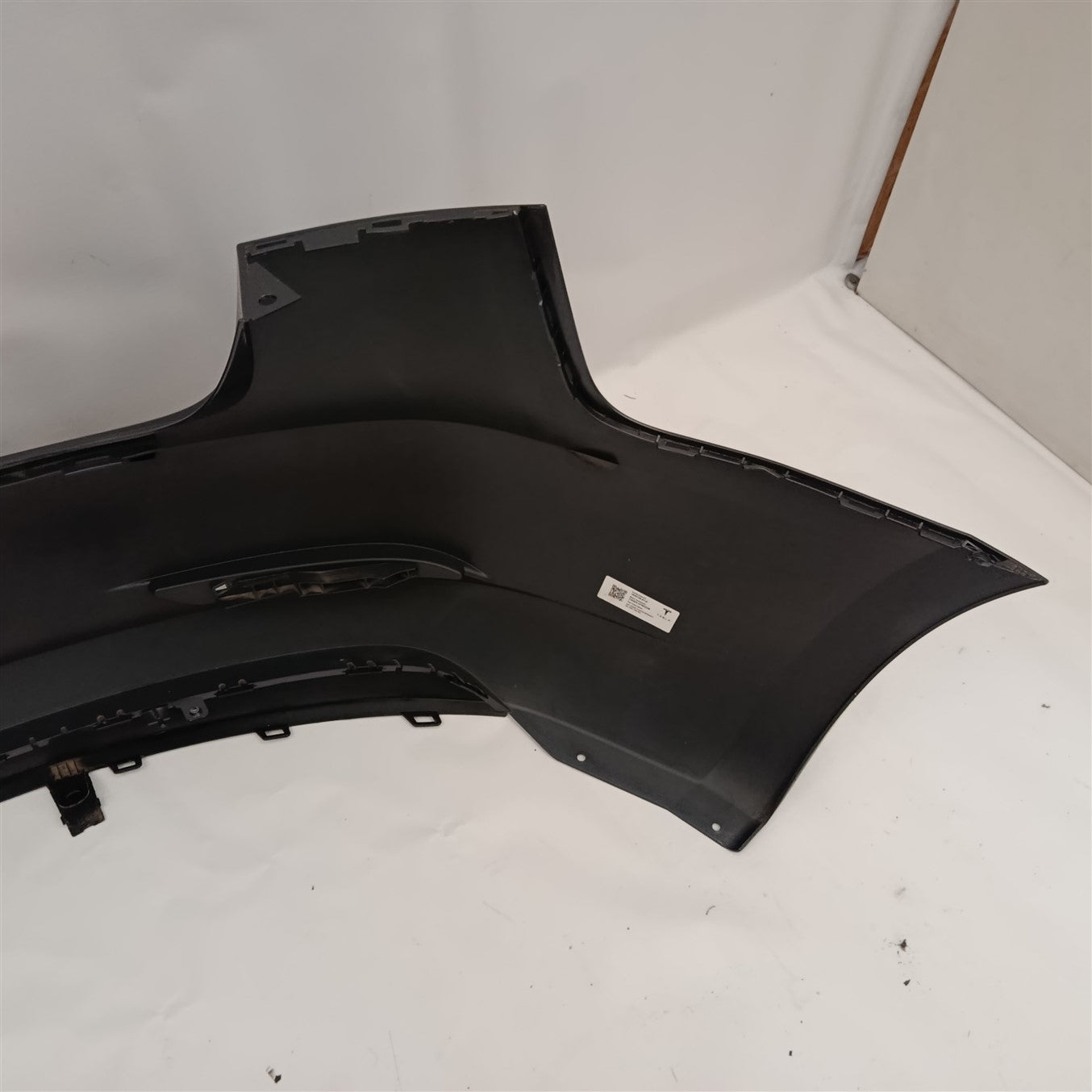 REAR BUMPER TESLA 3 III 17-21 1530724-01-D