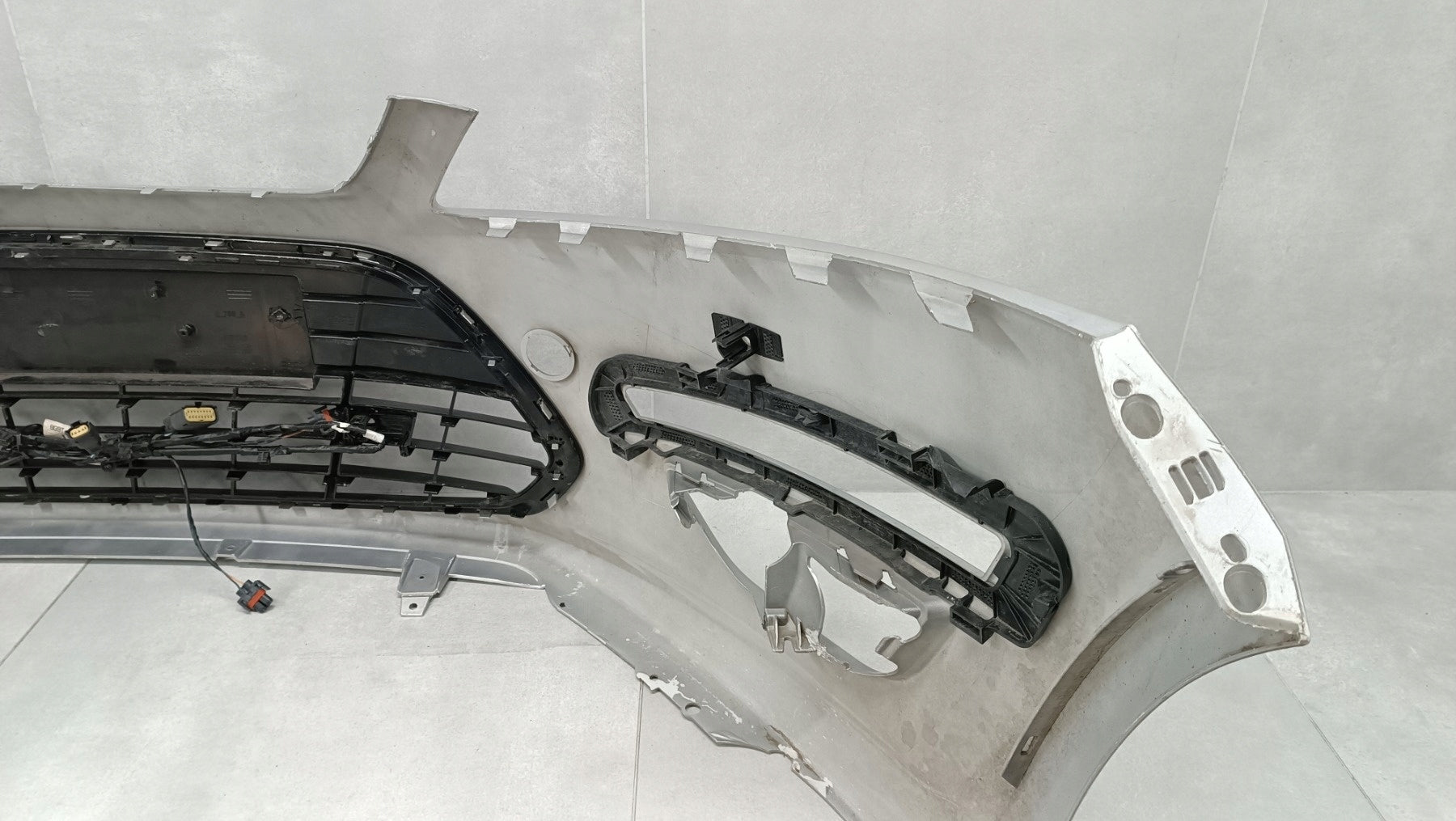 Ford Mondeo MK4 IV Lift 10-14 Front Bumper / + Wiring Harness