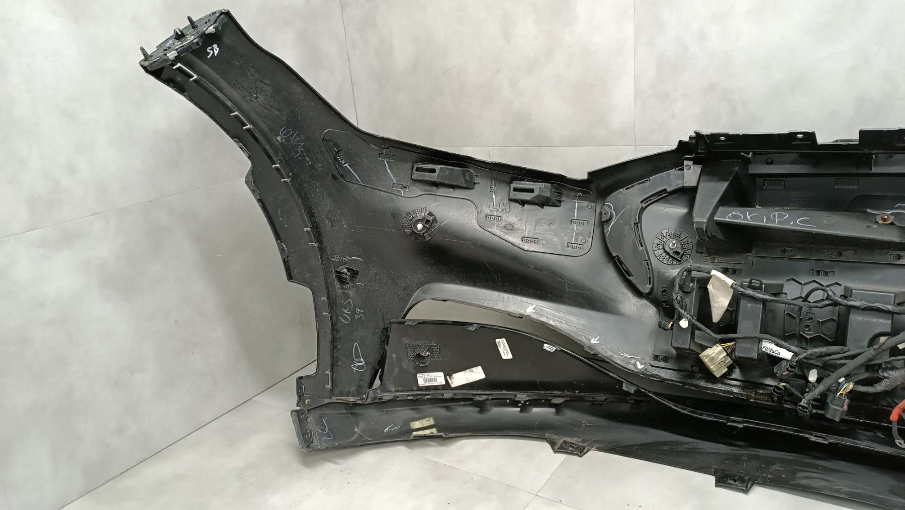 Front Bumper for Ford Mustang Mach-E 21-