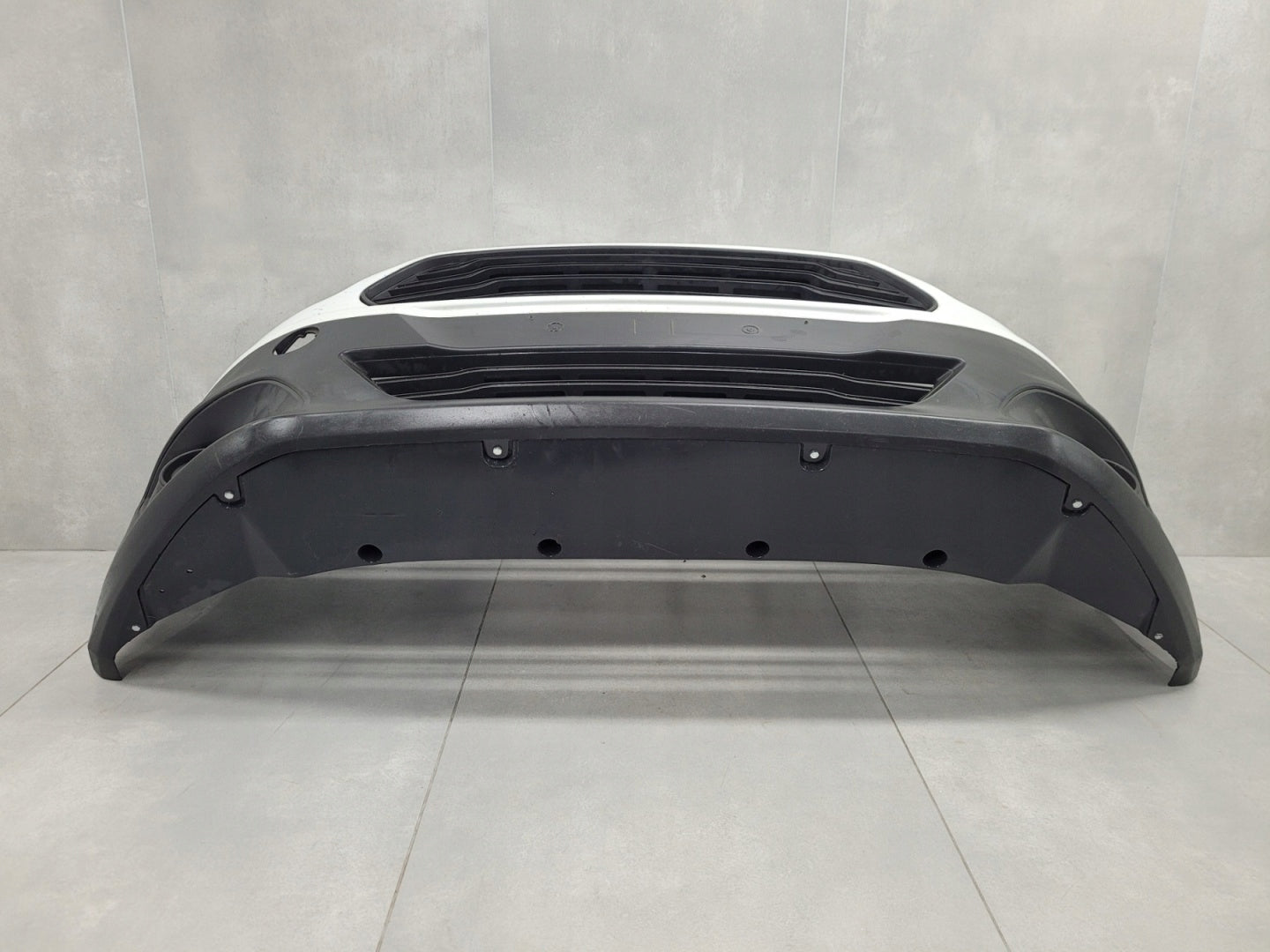 Front Bumper Ford Transit Courier 14-17