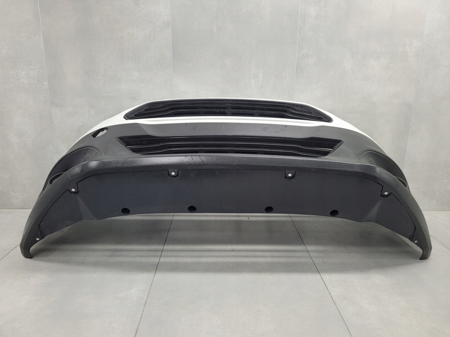 Front Bumper Ford Transit Courier 14-17