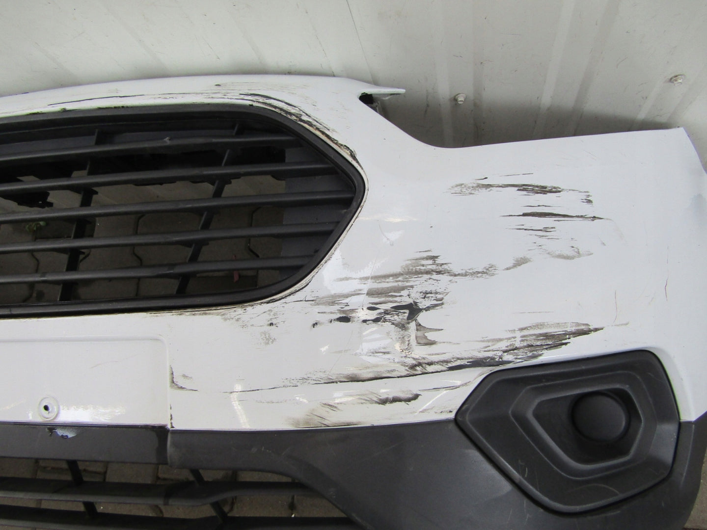 Front Bumper Ford Transit Courier Lift 18-