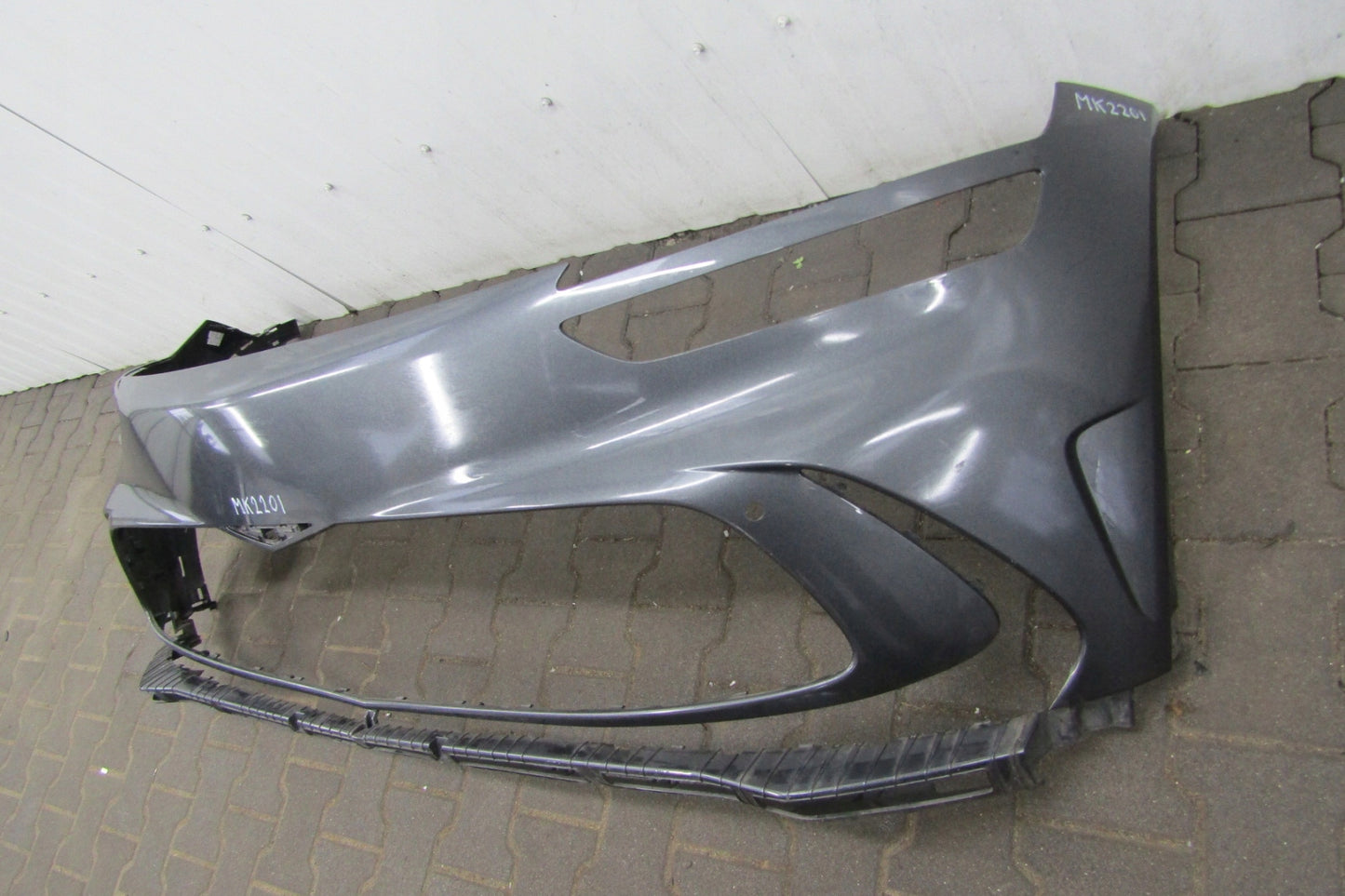 Front Bumper GENESIS GV60 21-