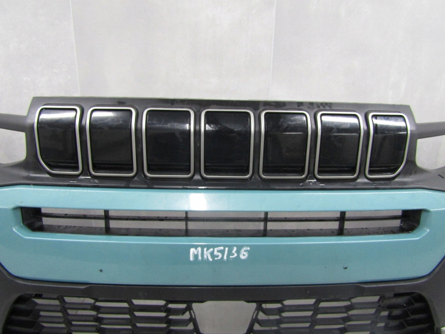 Zderzak przód przedni Jeep Avenger 23-