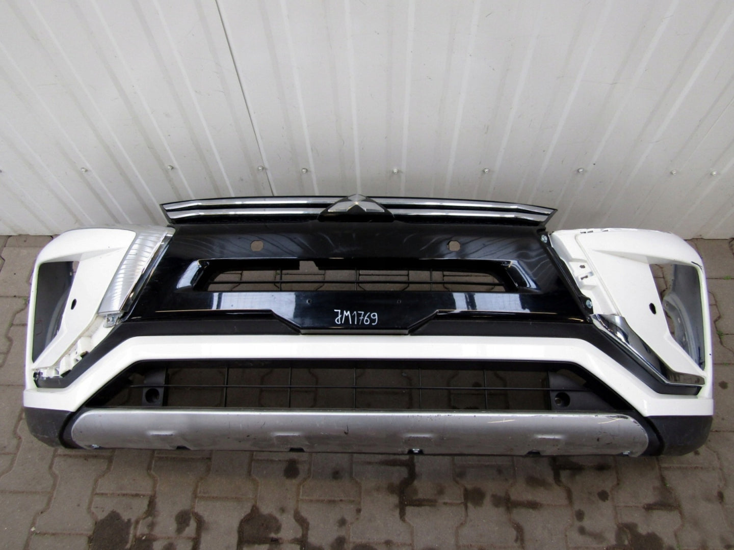 Mitsubishi Eclipse Cross 17- Front Bumper