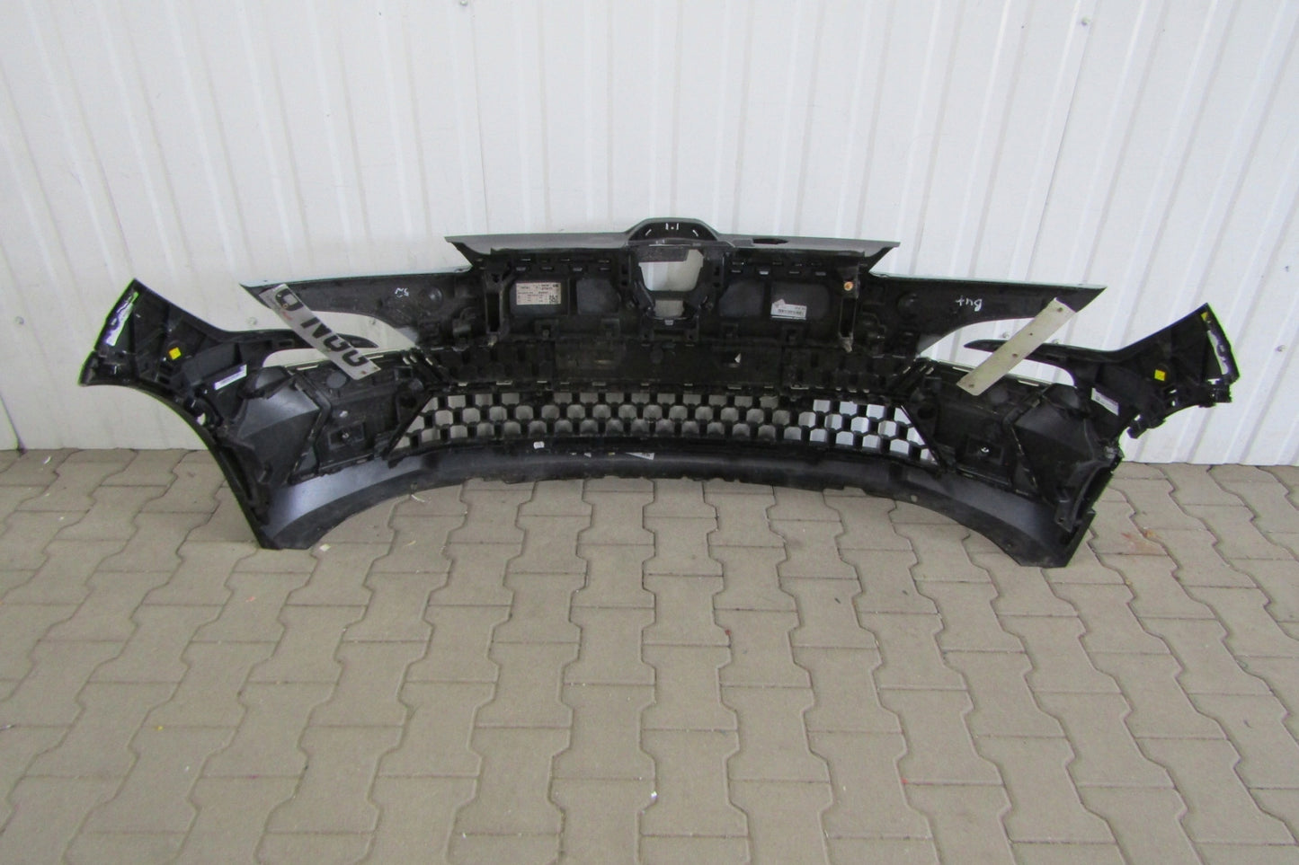Front Bumper RENAULT MEGANE 5 E-TECH 22-