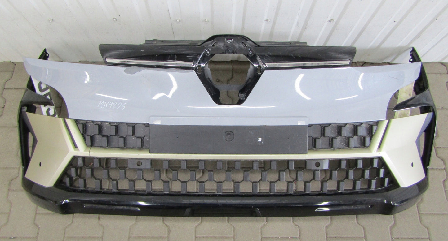 Front Bumper RENAULT MEGANE 5 E-TECH 22-