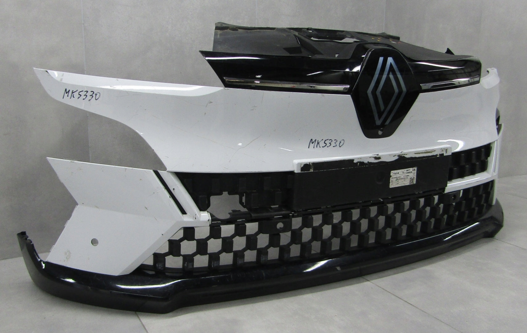 Front Bumper RENAULT MEGANE V 5 E-TECH 22-