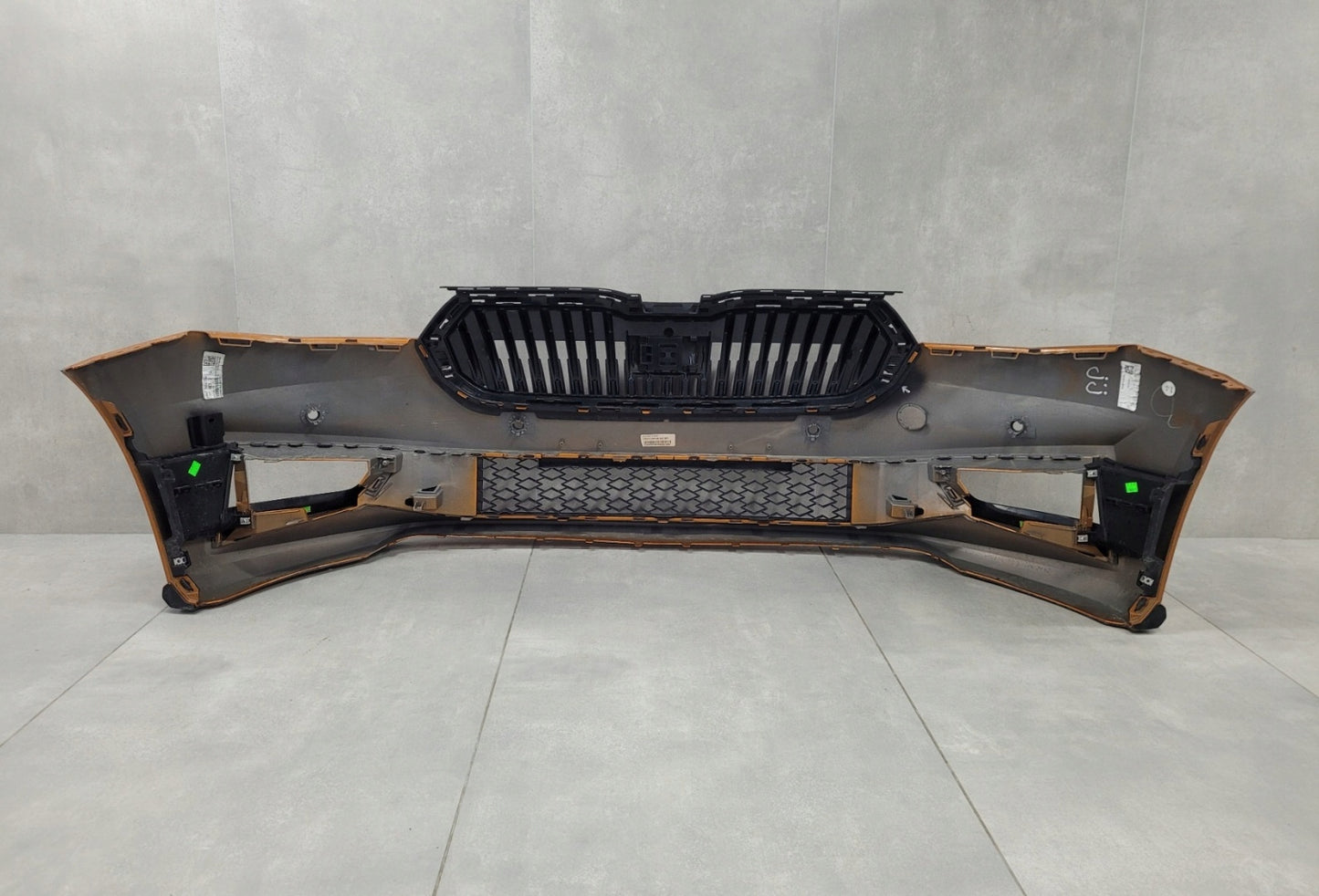 Parachoques delantero para Skoda Fabia IV 4 6VA Monte Carlo 21-