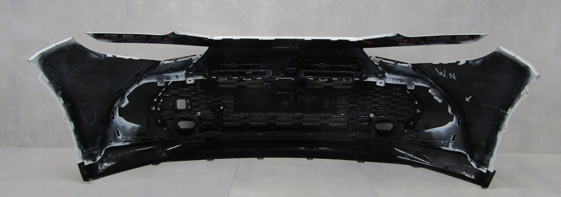 TOYOTA C-HR CHR II 23- Front Bumper (+ reinforcement)