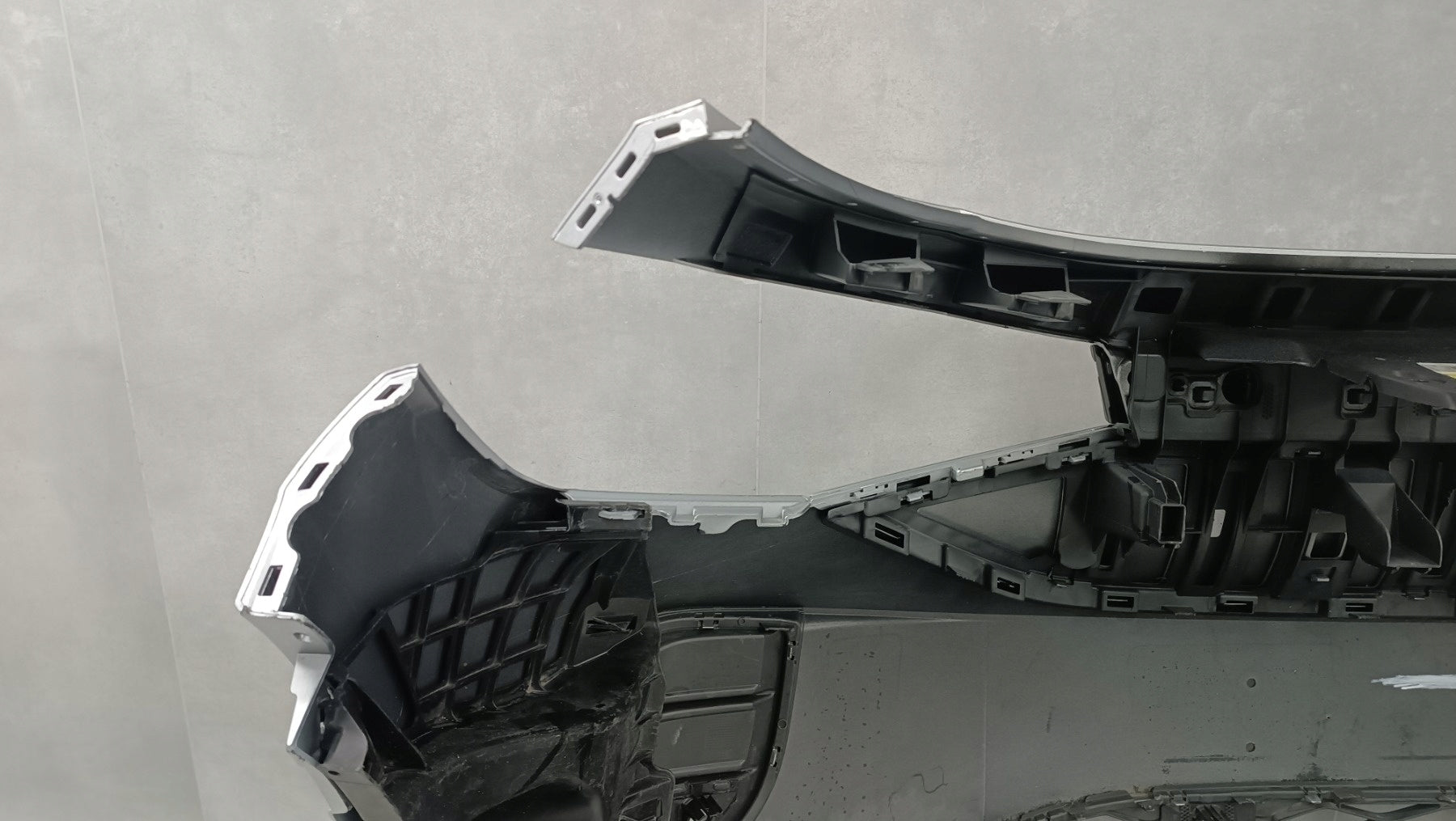 Front Bumper Volkswagen VW ID.4 2020-