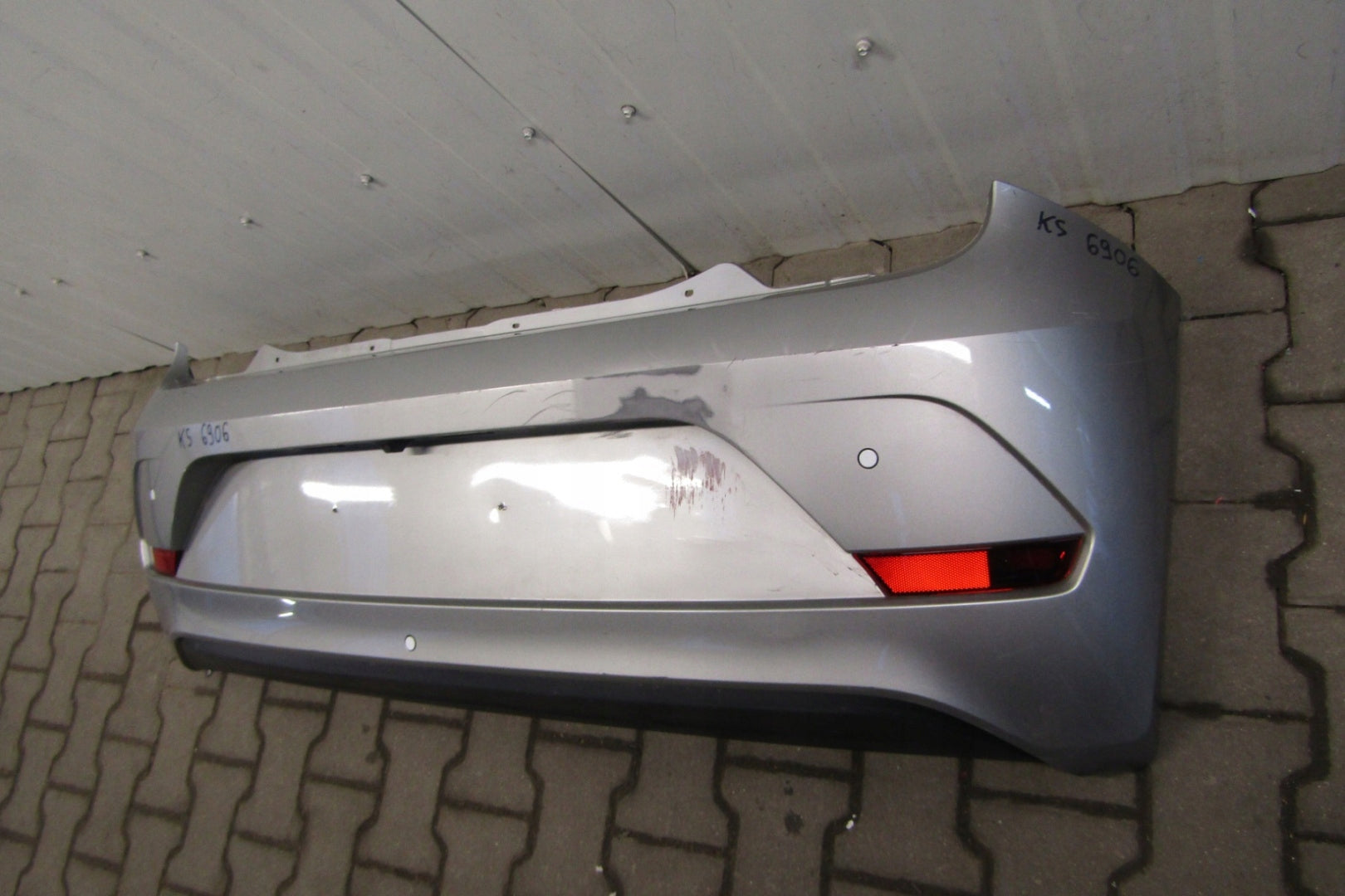 VW Up 1S6 Lift 16- Rear Bumper (Camera + PDC)