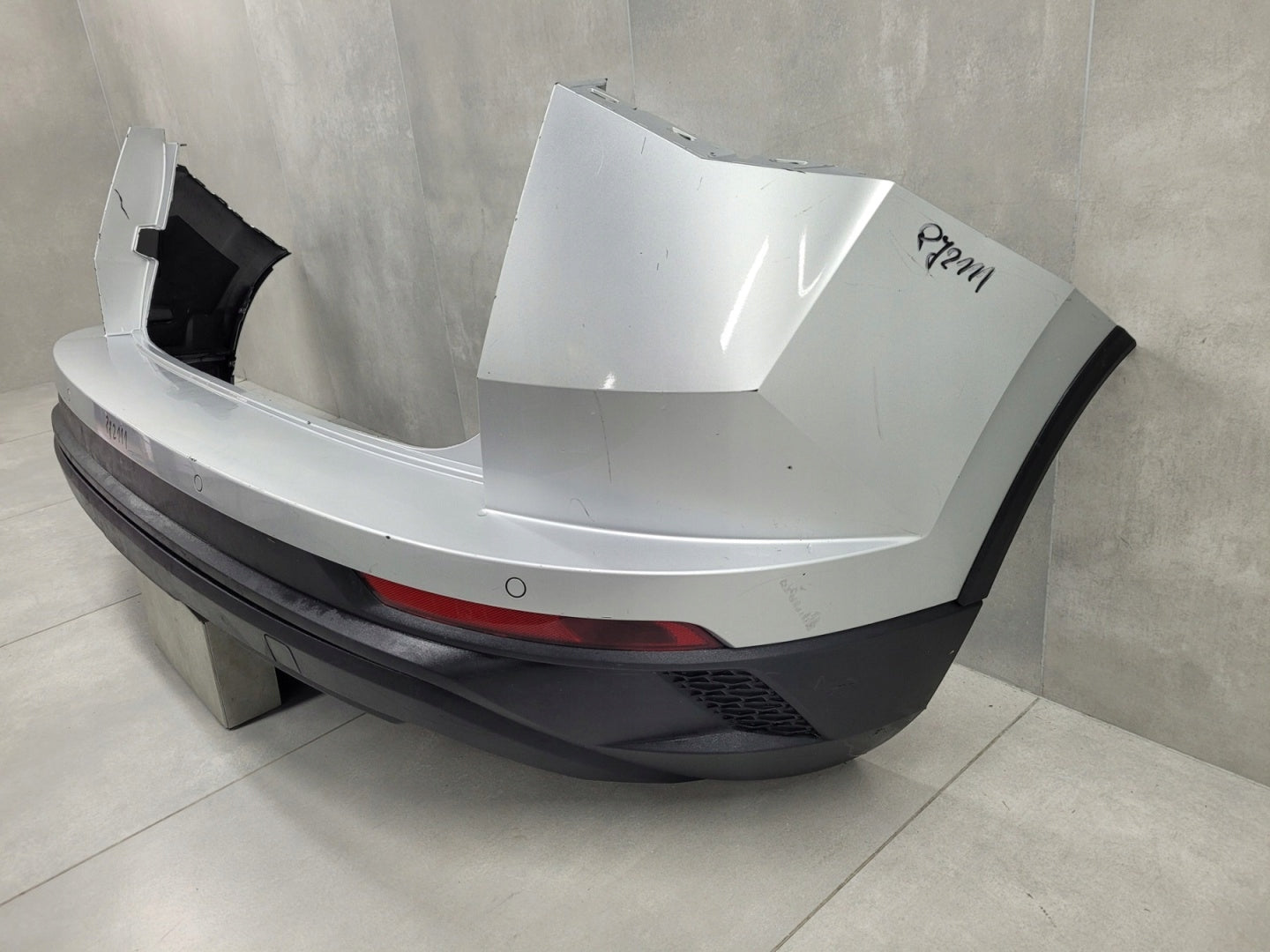 Skoda Karoq Rear Bumper 57A Facelift 21- (4 PDC + Wiring Harness)