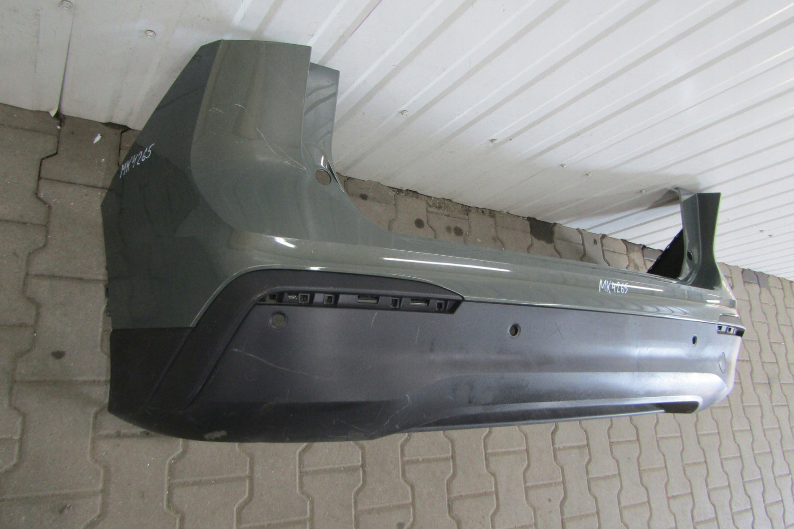 Rear Bumper for Volkswagen VW Tiguan III (3) 571 2023- with Keyless Entry Antenna