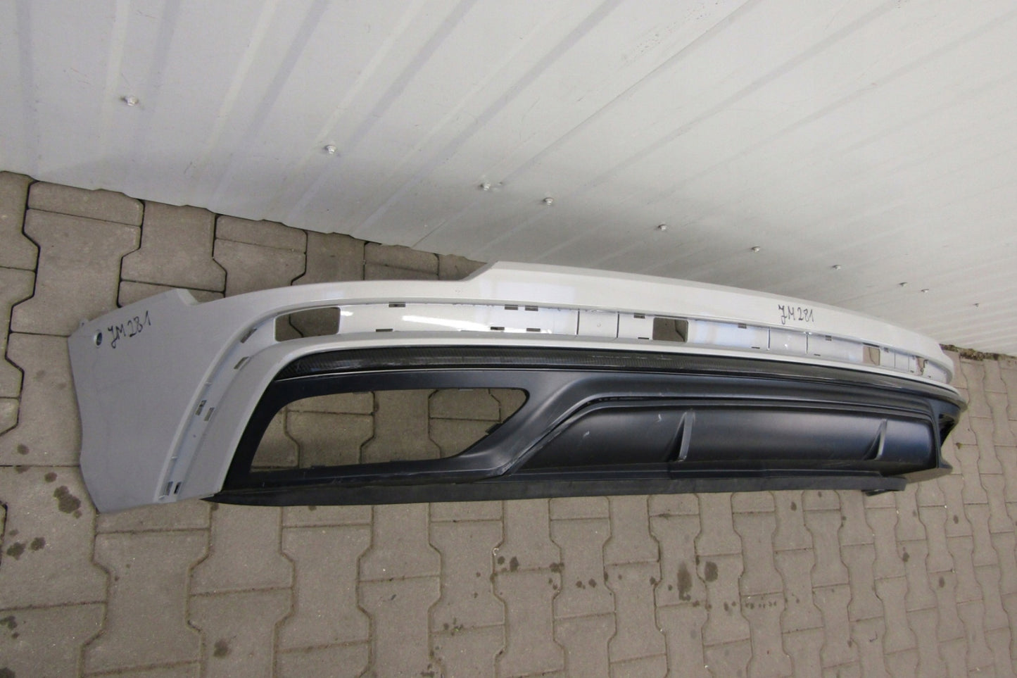 Rear Bumper Diffuser Audi Q8 4M8 S-line 18-