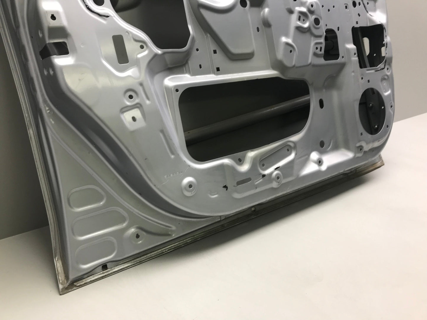 Subaru Legacy Mk5 Estate 2010-2016 Door Front Left Used ( with defect ) OEM: 60009AJ0309P