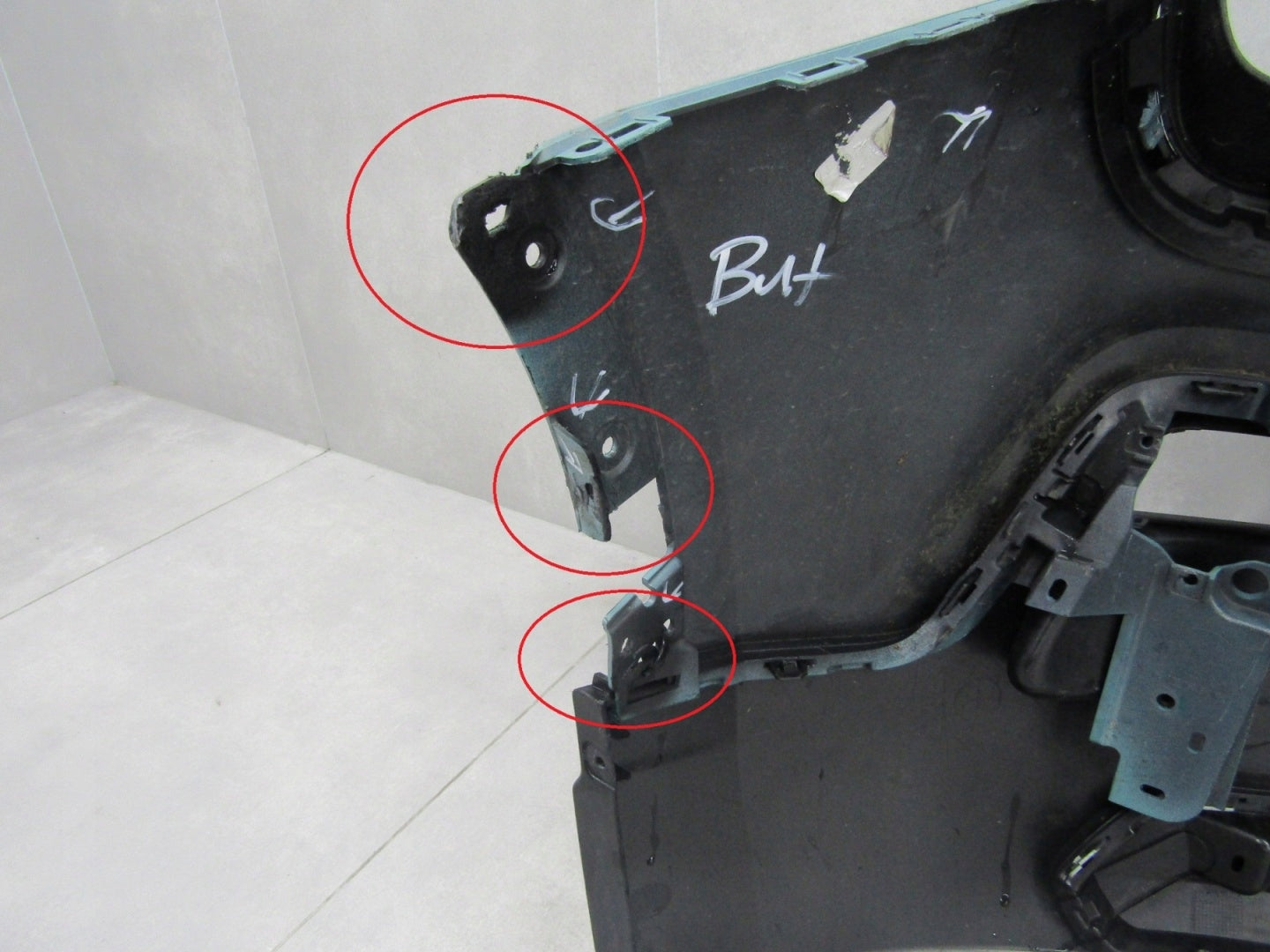 Zderzak przód przedni Jeep Avenger 23-