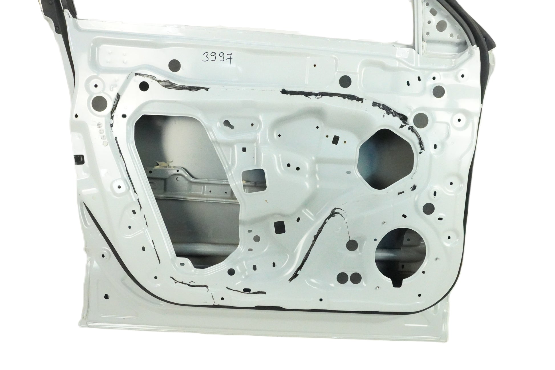 KOLEOS II 2-DOOR LEFT FRONT DOOR PEARL WHITE TEQNC INITIALE