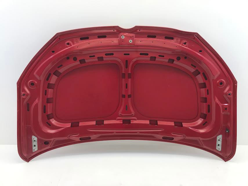 Volkswagen Touran, Caddy  2010 - 2015 Bonnet 1T0823155  ( with defect )