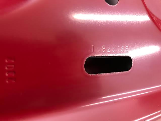 Volkswagen Touran, Caddy  2010 - 2015 Bonnet 1T0823155  ( with defect )