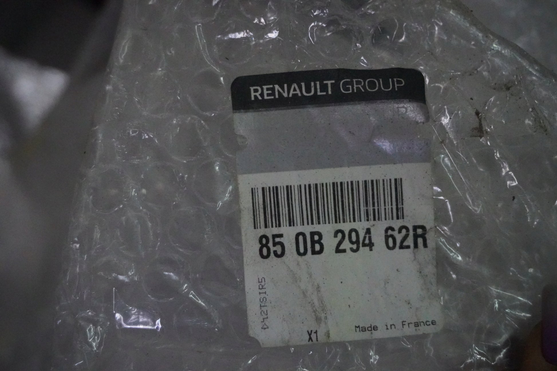 RENAULT KADJAR 15-18 FACTORY NEW REAR BUMPER 4 PDC ORIGINAL OE