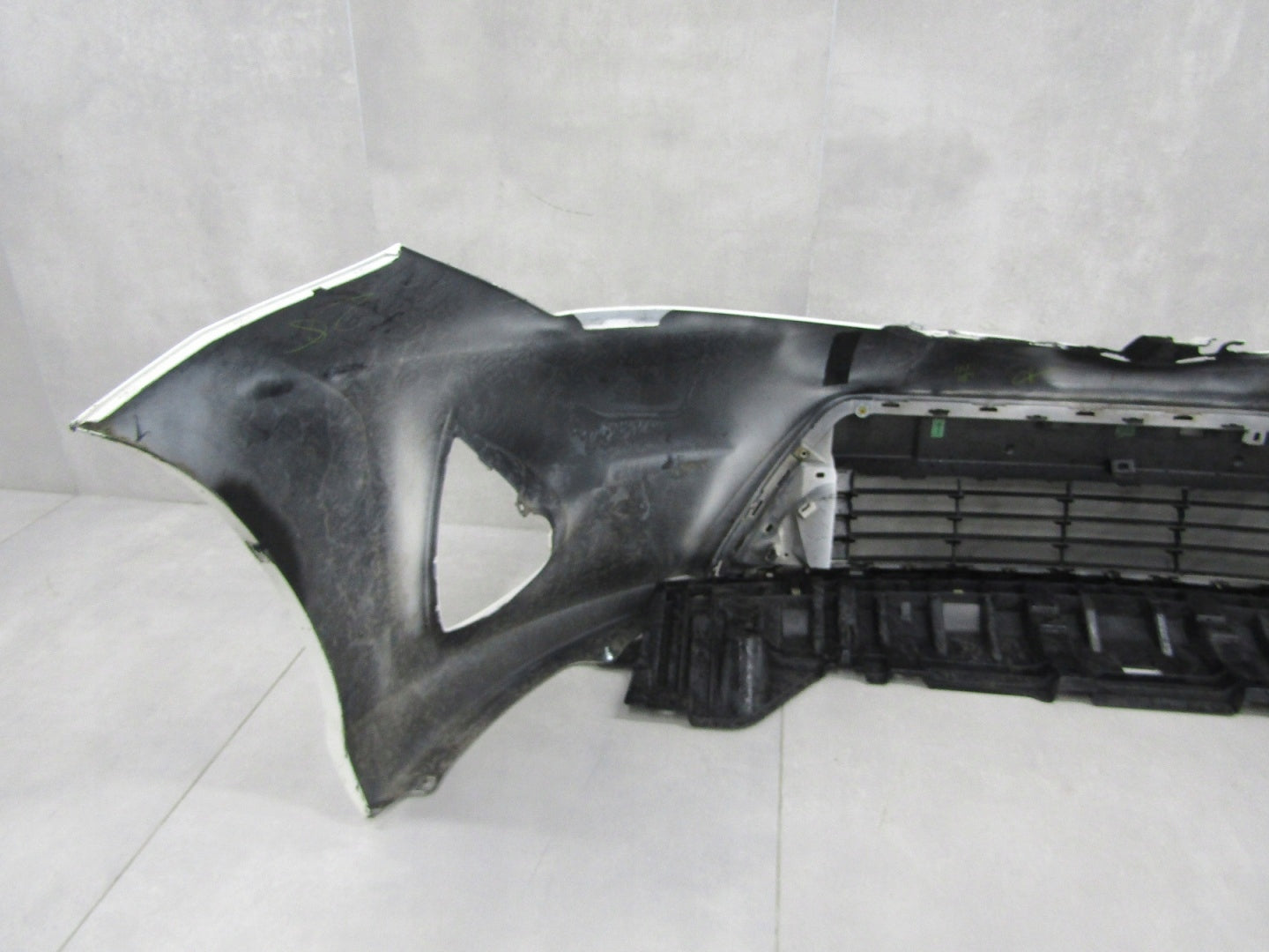 Front Bumper Toyota Auris 2 II 12-15 (+ Underbody)