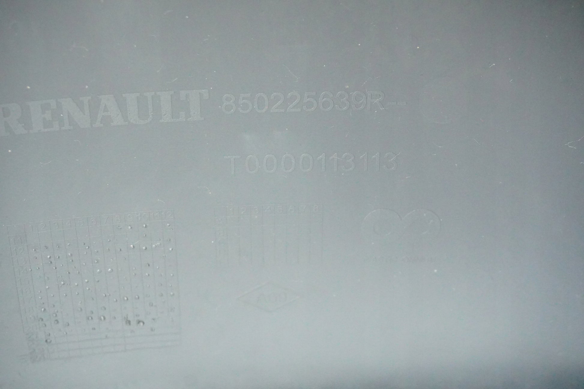 CLIO IV 4 LIFT HB 16-19 NEW REAR BUMPER REAR APRON REFLECTORS ORIGINAL