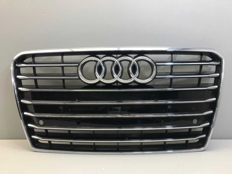 Audi A7 S7 4G 2010-2014 Grille de radiateur centrale avant 4G8853651 (avec défaut)