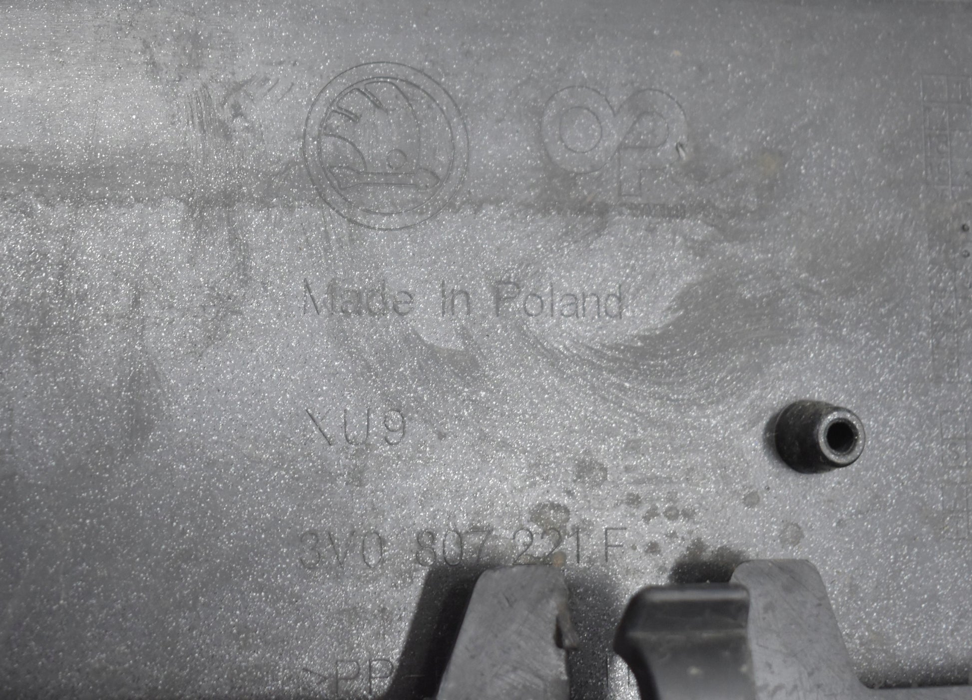 SKODA SUPERB III LIFT 3V FRONT BUMPER ORG + GRILLE + GRILL