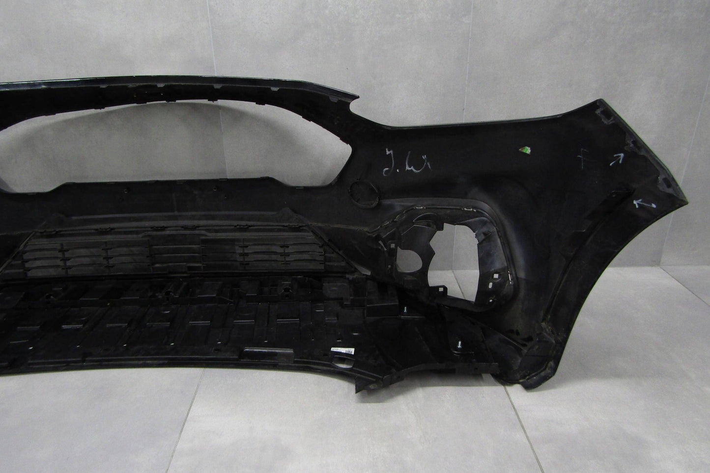 Front Bumper Ford Fiesta Mk8 VIII ST-Line 17-21 (+Undertray)